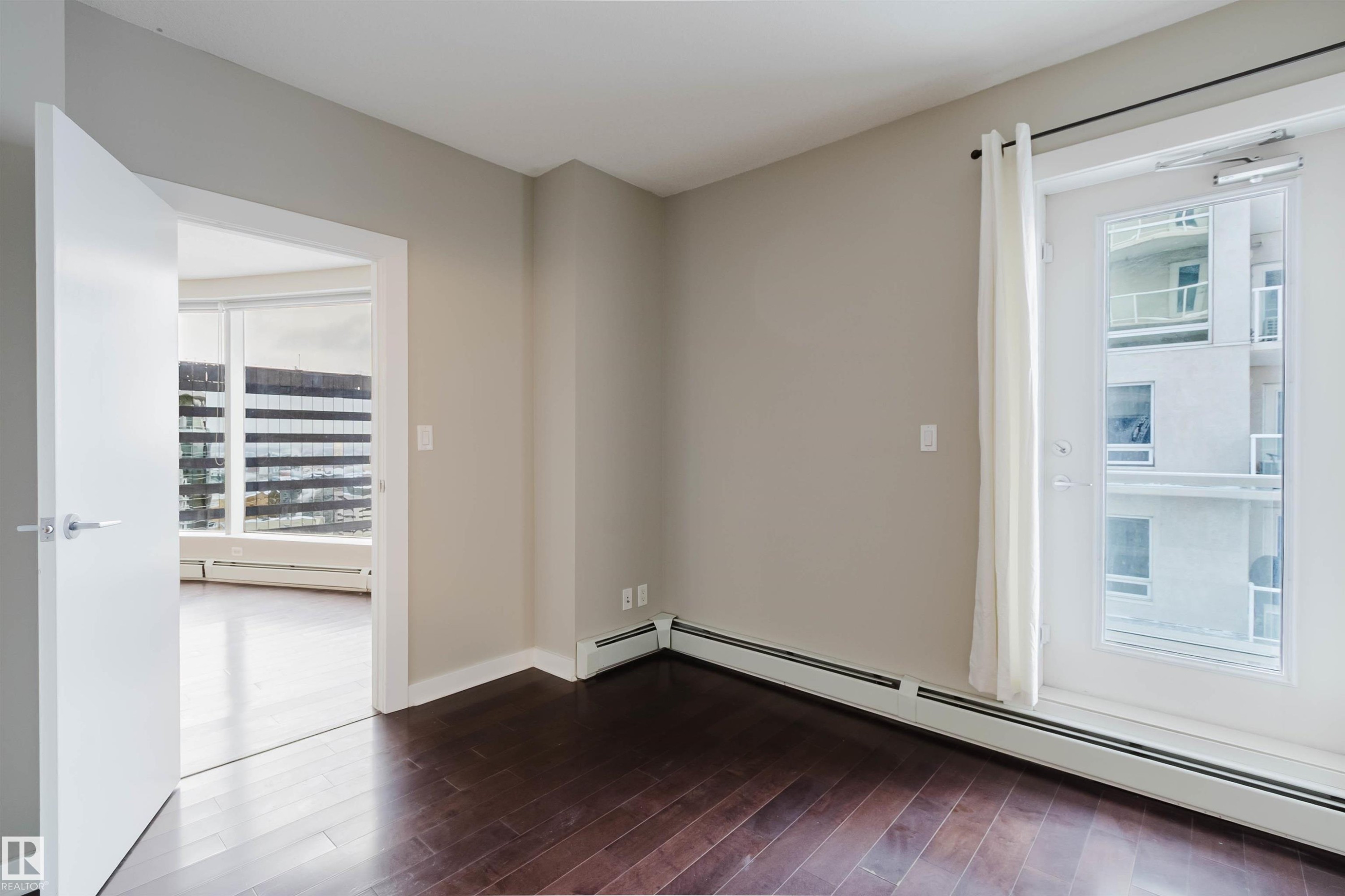 Edmonton, AB - Indoor Photo Showing Other Room