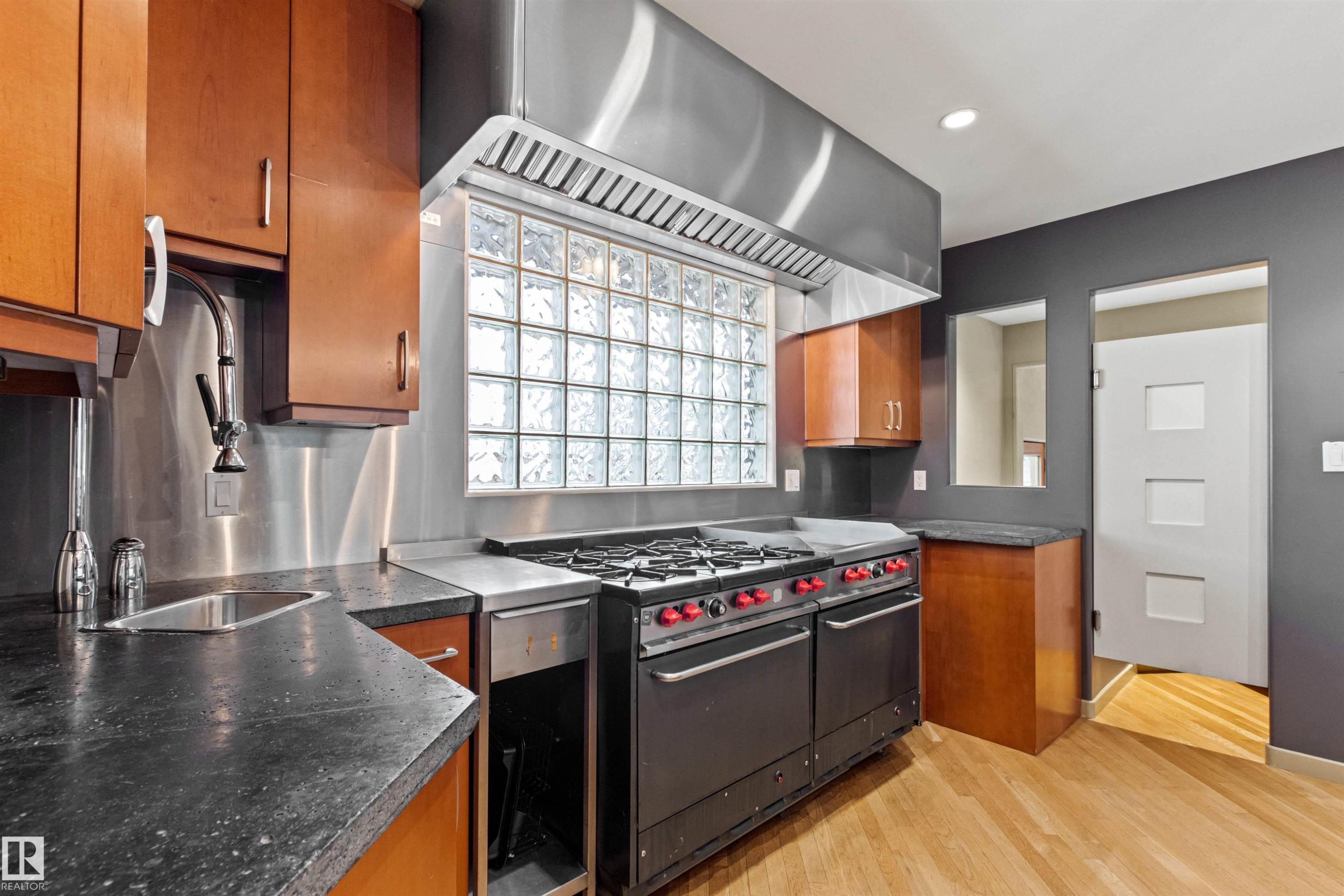 14403 83 Avenue, Edmonton, AB - Indoor Photo Showing Kitchen With Double Sink