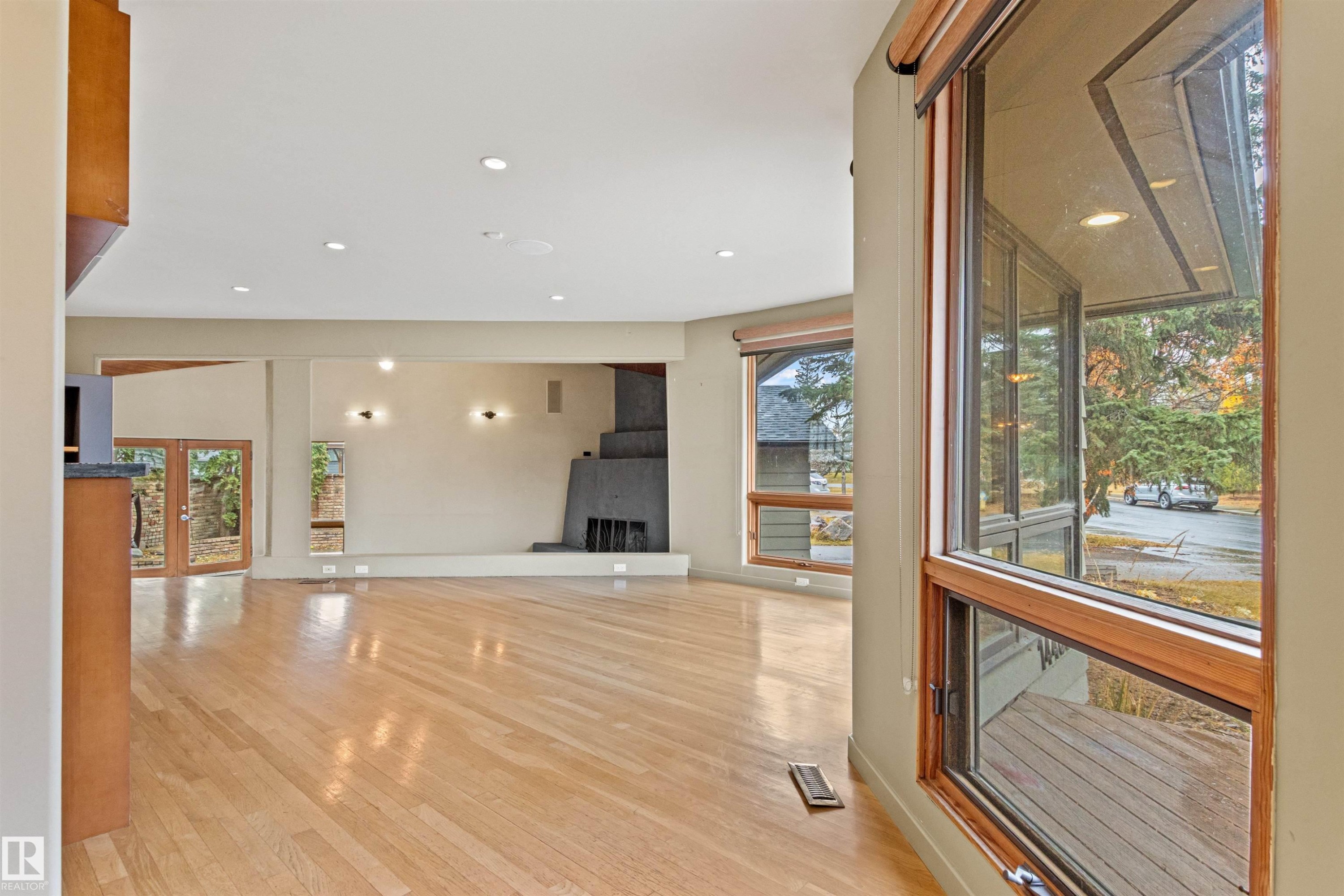 14403 83 Avenue, Edmonton, AB - Indoor Photo Showing Other Room