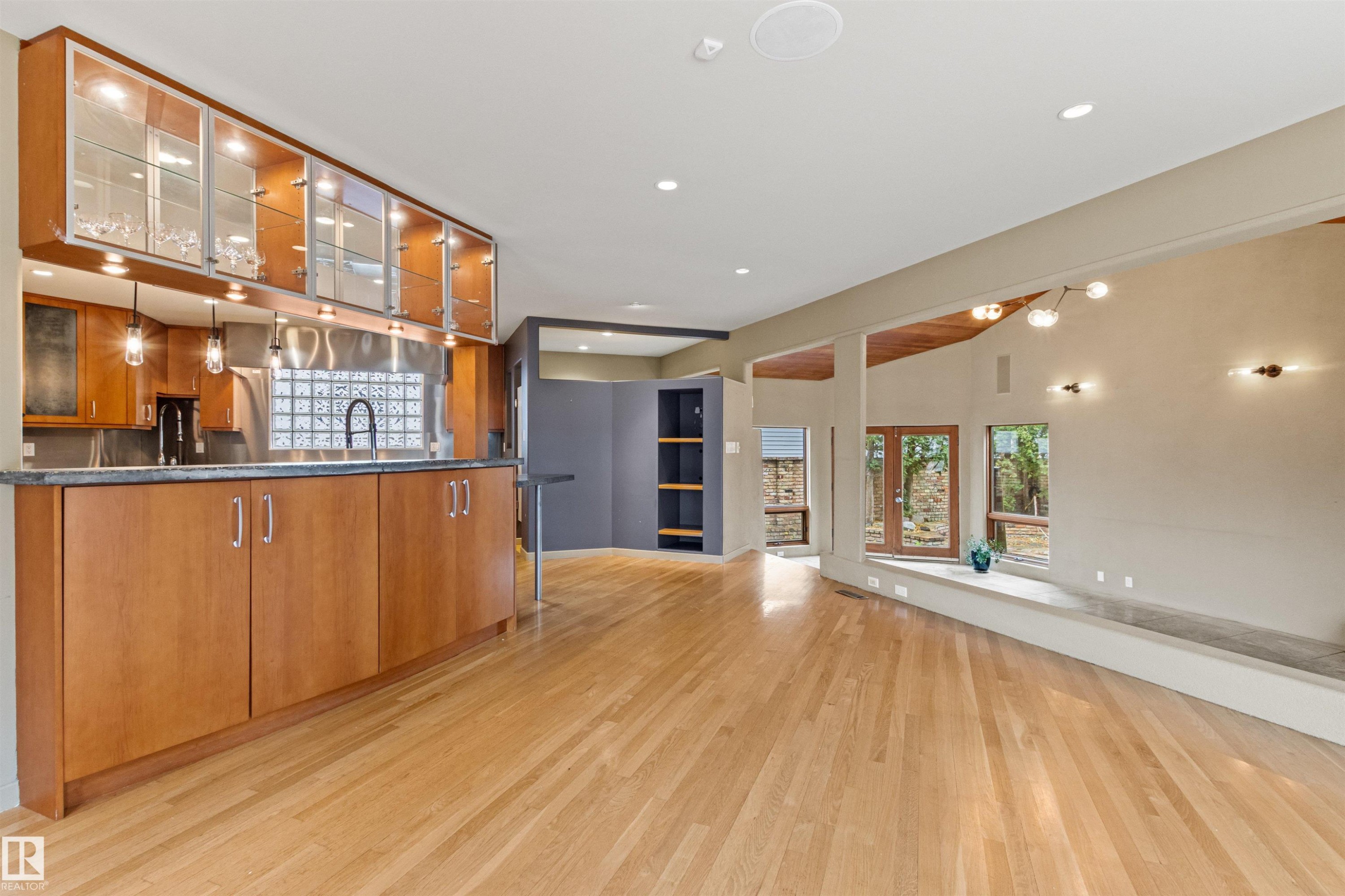 14403 83 Avenue, Edmonton, AB - Indoor