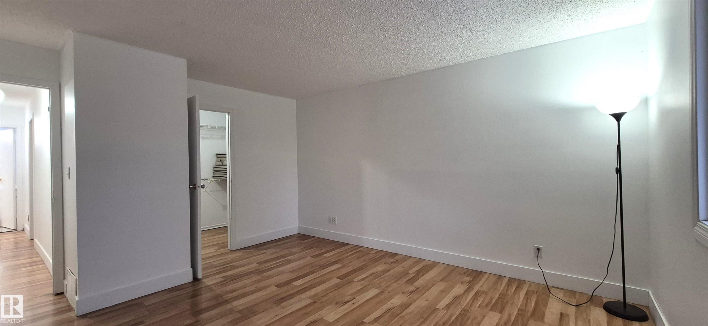 3619 30 Avenue, Edmonton, AB - Indoor Photo Showing Other Room