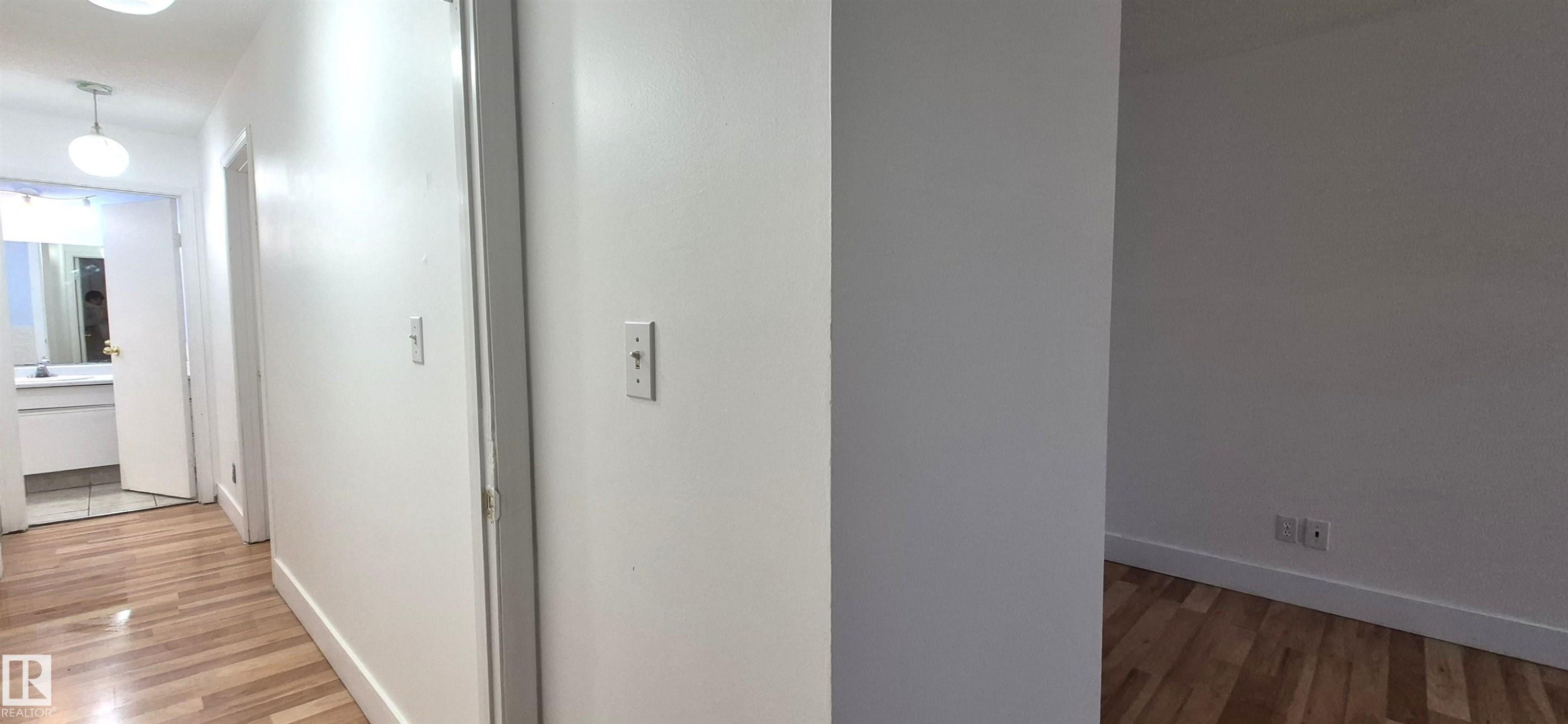 3619 30 Avenue, Edmonton, AB - Indoor Photo Showing Other Room