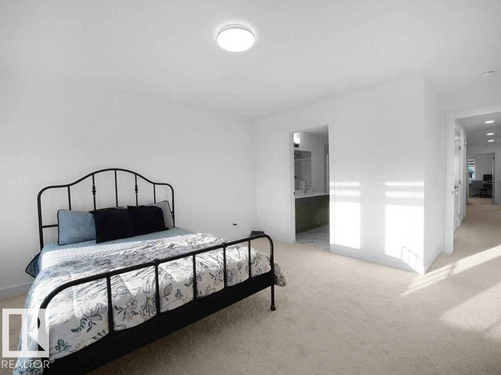 7020 177 Avenue, Edmonton, AB - Indoor Photo Showing Bedroom