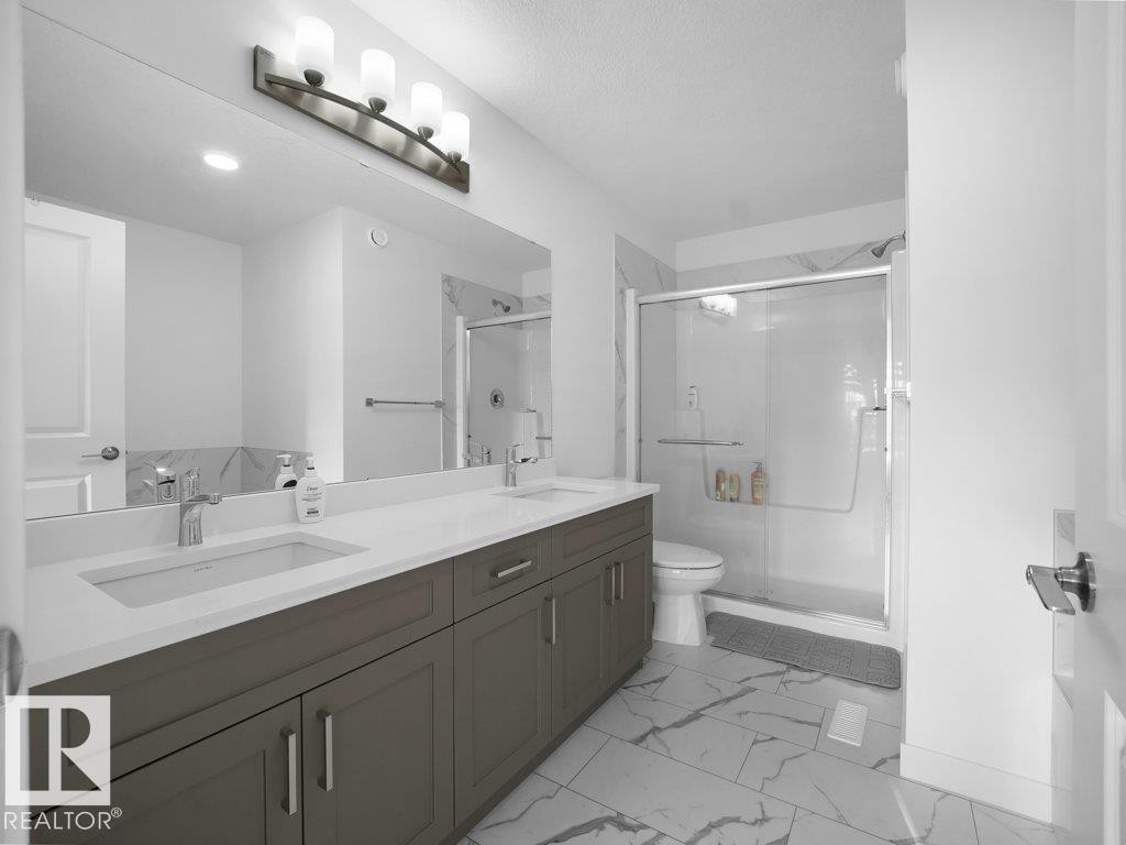 7020 177 Avenue, Edmonton, AB - Indoor Photo Showing Bathroom