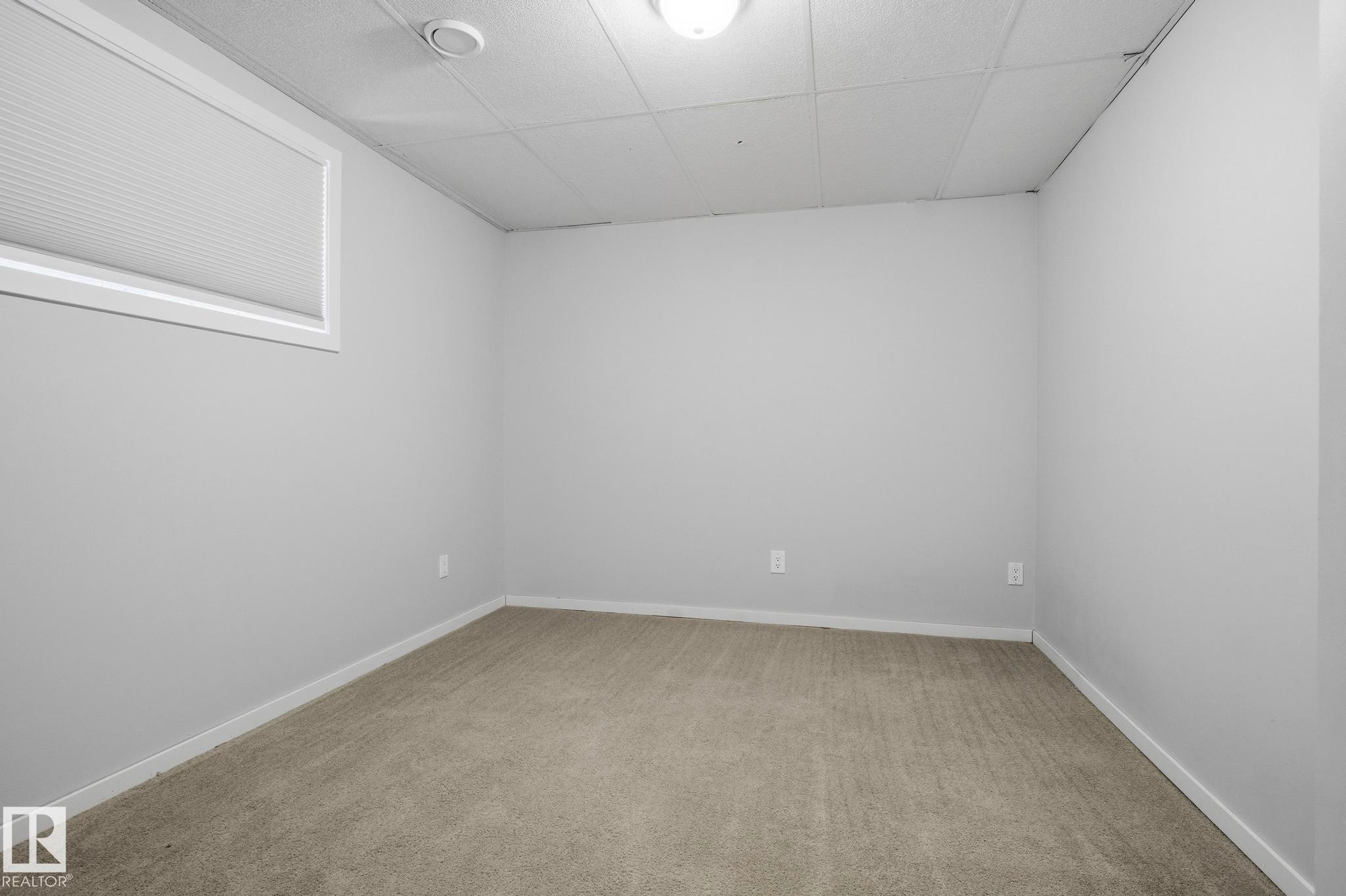 225 Brookview Way, Stony Plain, AB - Indoor Photo Showing Other Room