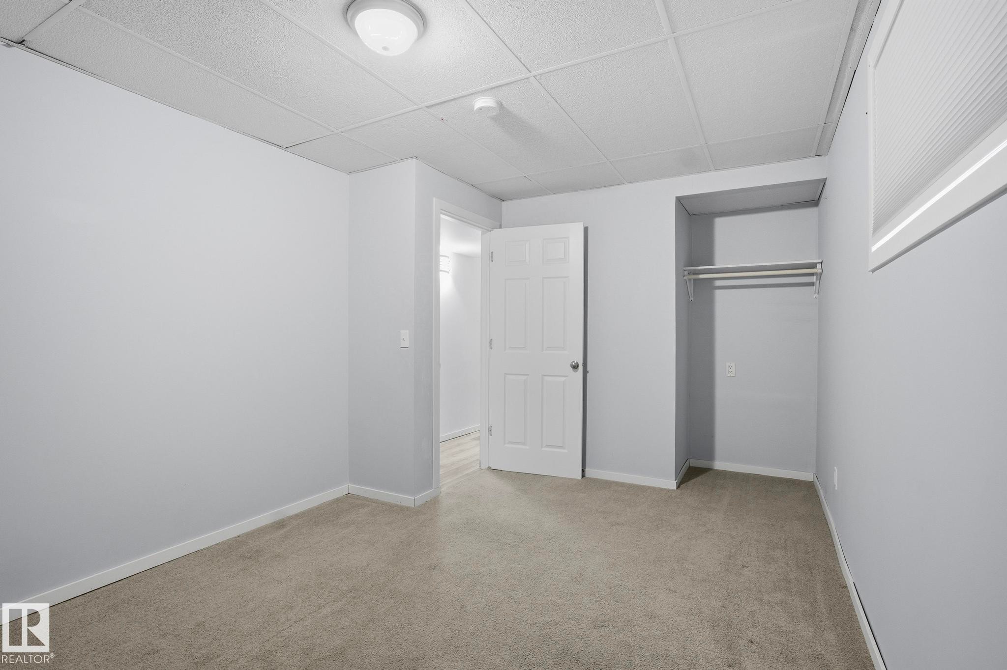 225 Brookview Way, Stony Plain, AB - Indoor Photo Showing Other Room