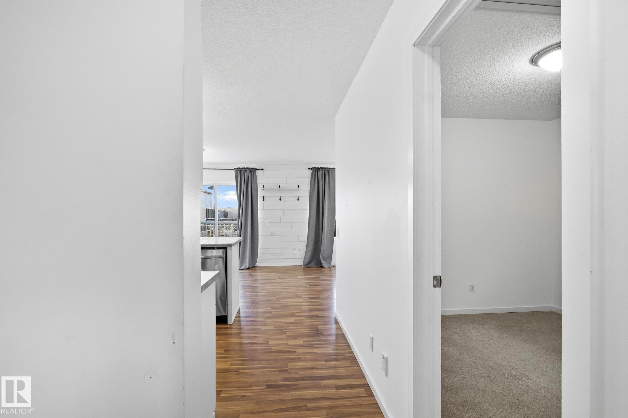 225 Brookview Way, Stony Plain, AB - Indoor Photo Showing Other Room