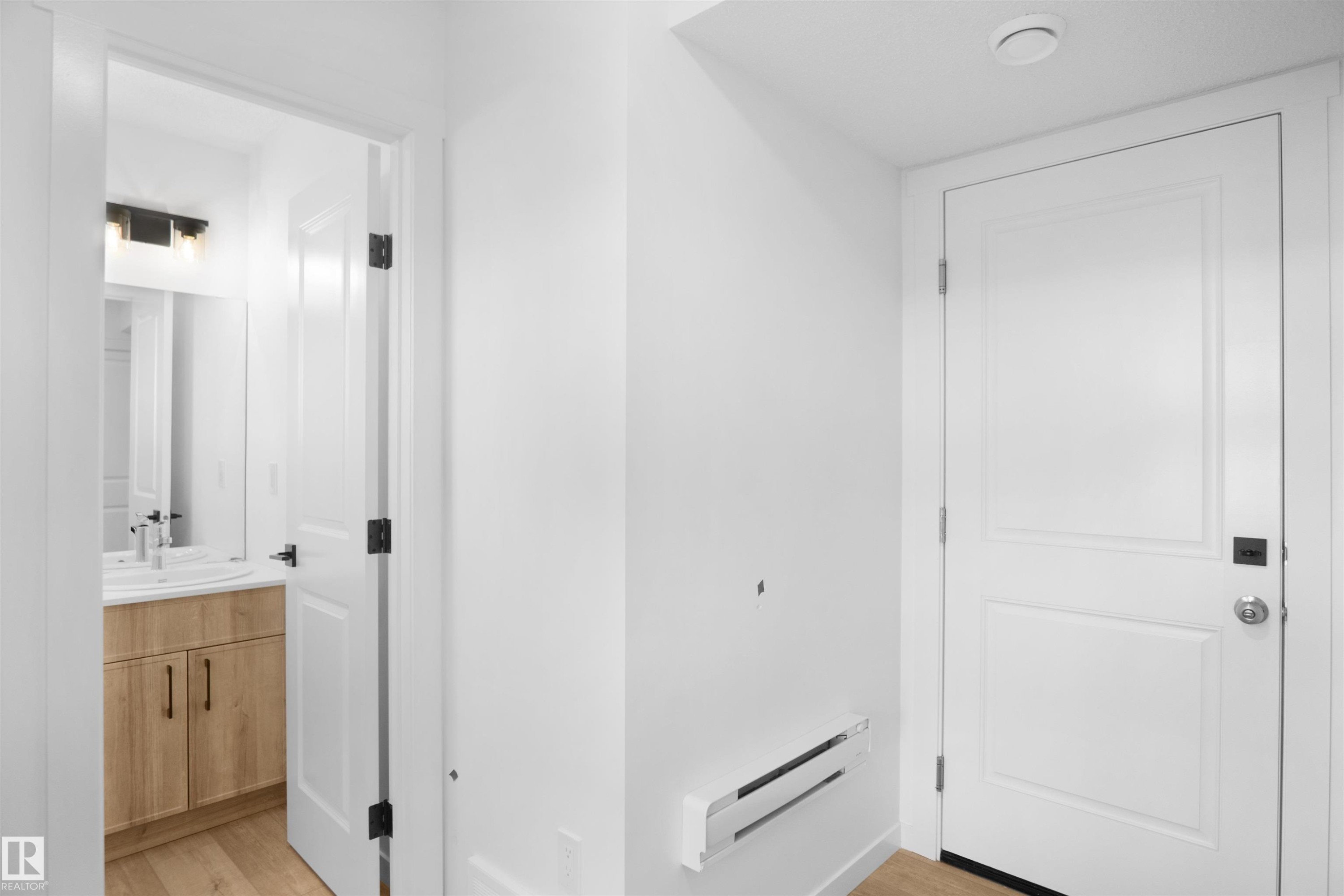 4195 Kinglet Drive, Edmonton, AB - Indoor Photo Showing Other Room