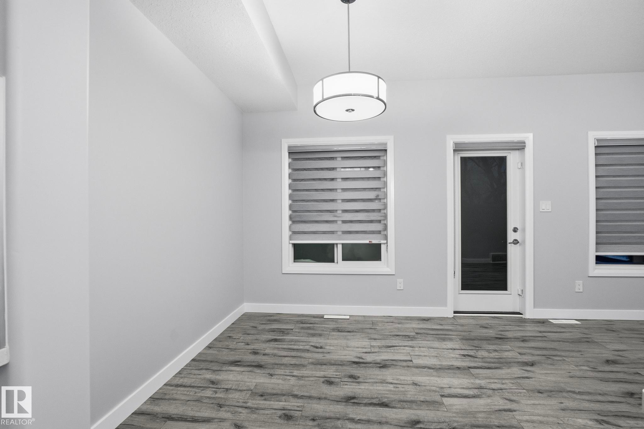 7438 Chivers Crescent, Edmonton, AB - Indoor Photo Showing Other Room