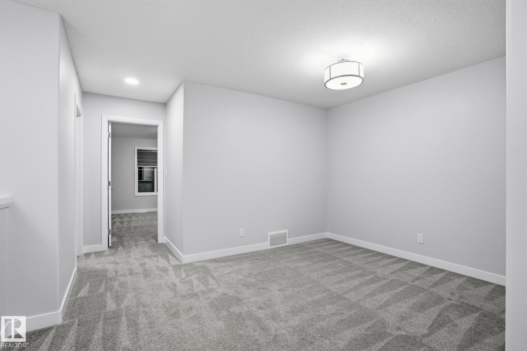 7438 Chivers Crescent, Edmonton, AB - Indoor Photo Showing Other Room