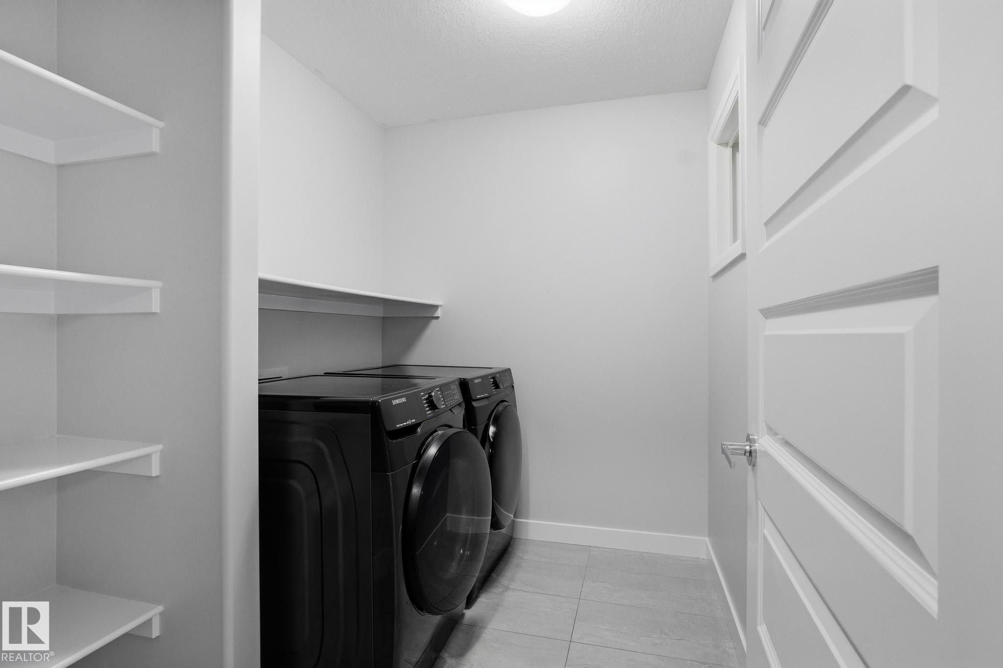 7438 Chivers Crescent, Edmonton, AB - Indoor Photo Showing Laundry Room