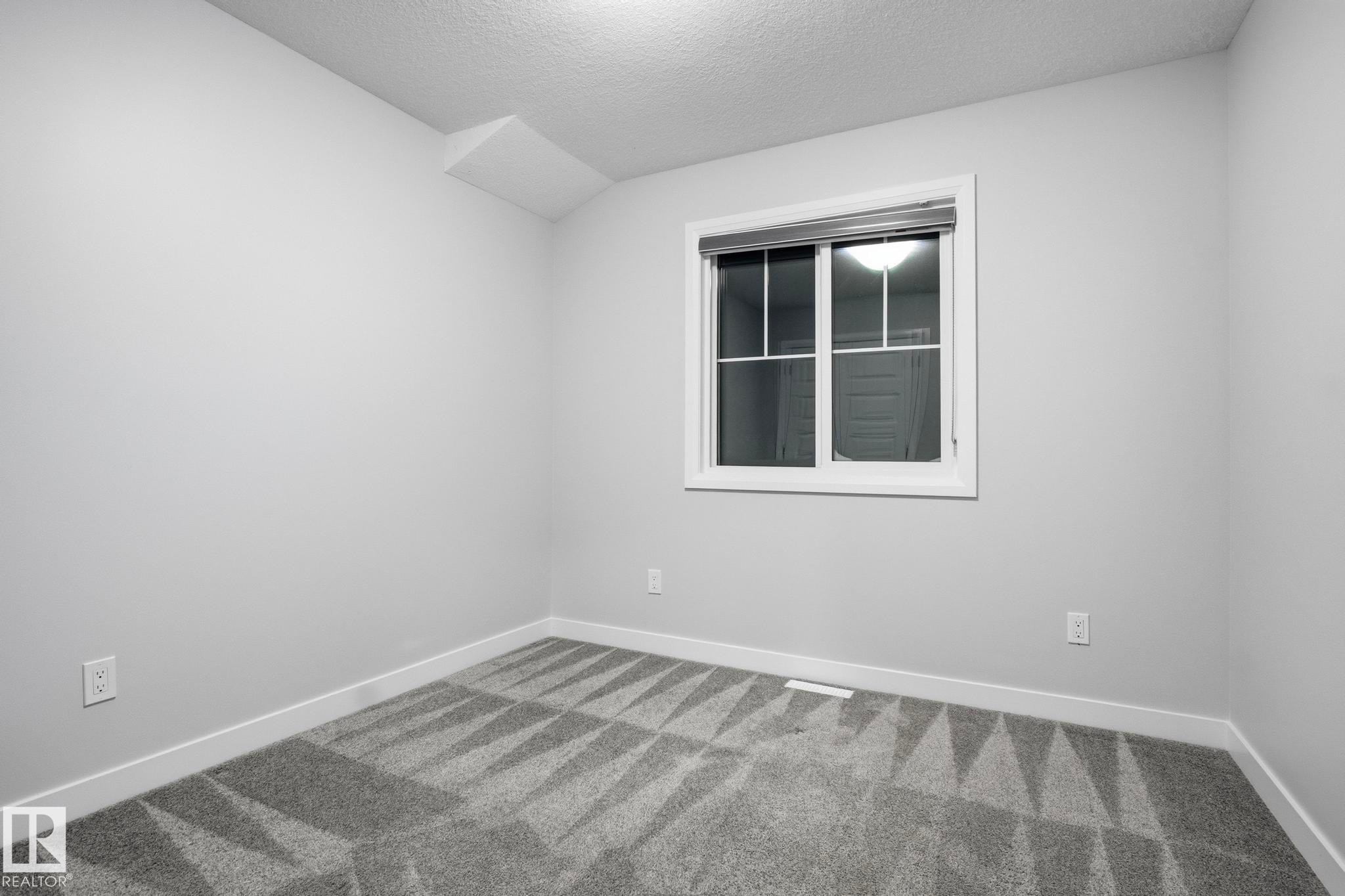 7438 Chivers Crescent, Edmonton, AB - Indoor Photo Showing Other Room