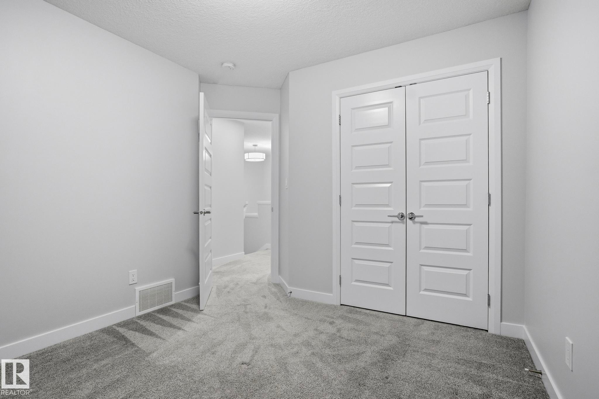 7438 Chivers Crescent, Edmonton, AB - Indoor Photo Showing Other Room
