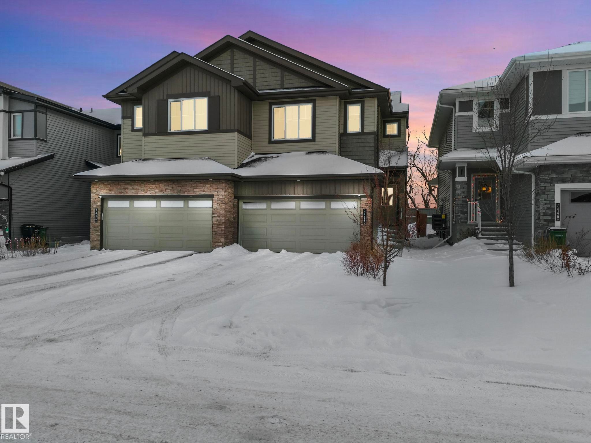 7438 Chivers Crescent, Edmonton, AB - Outdoor With Facade