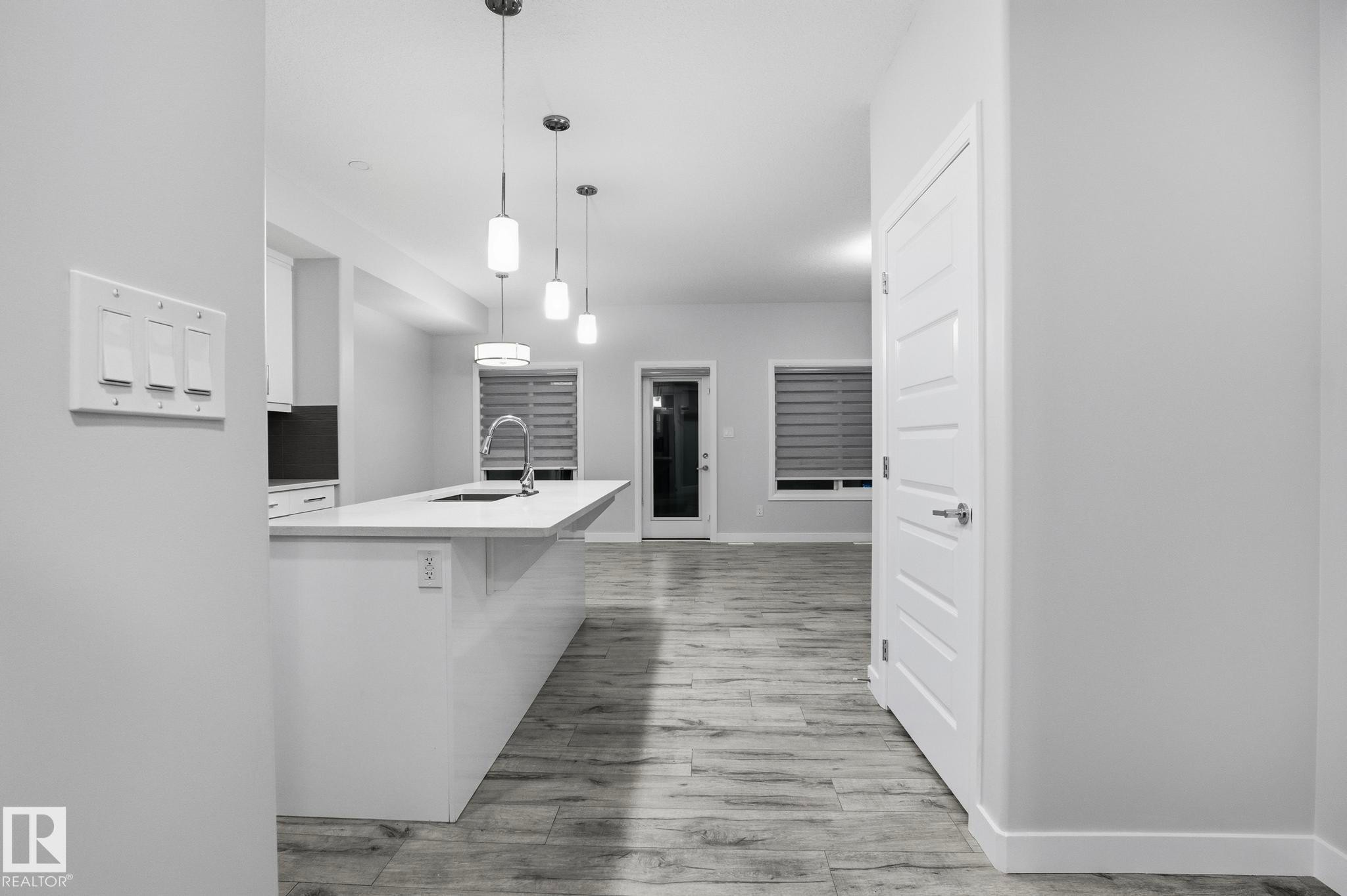 7438 Chivers Crescent, Edmonton, AB - Indoor Photo Showing Other Room