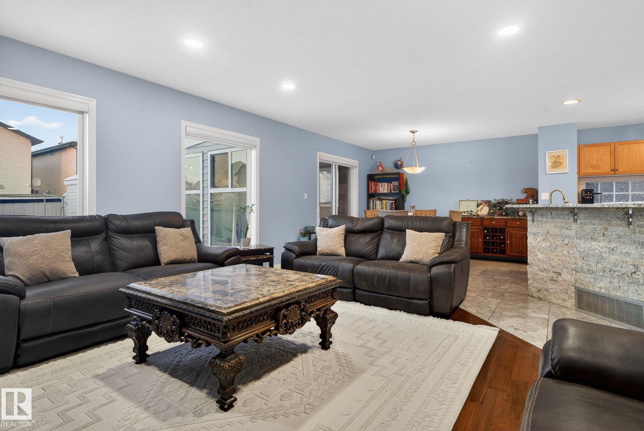 12944 162 Avenue, Edmonton, AB - Indoor Photo Showing Living Room