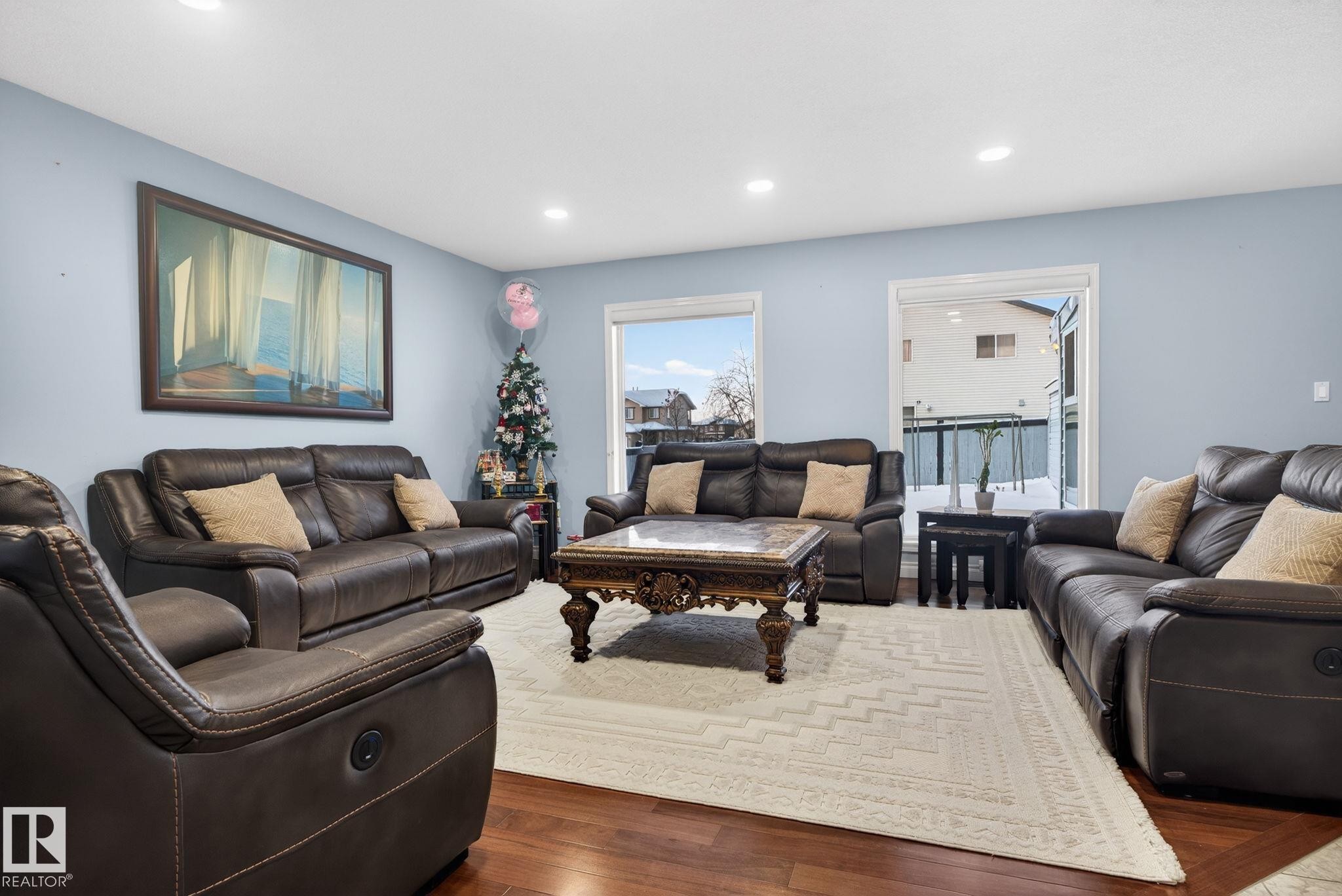 12944 162 Avenue, Edmonton, AB - Indoor Photo Showing Living Room