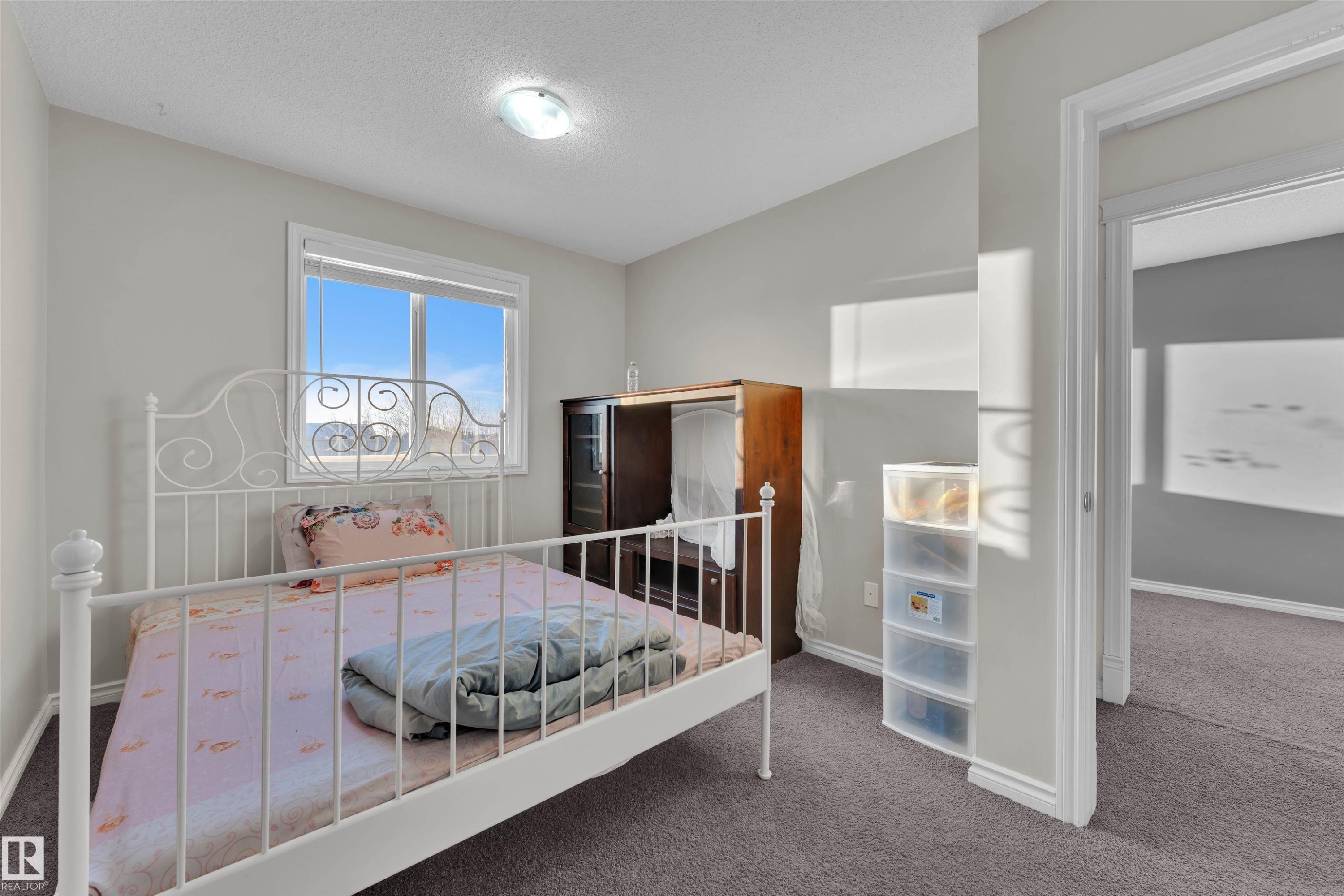 3722 9 Street, Edmonton, AB - Indoor Photo Showing Bedroom