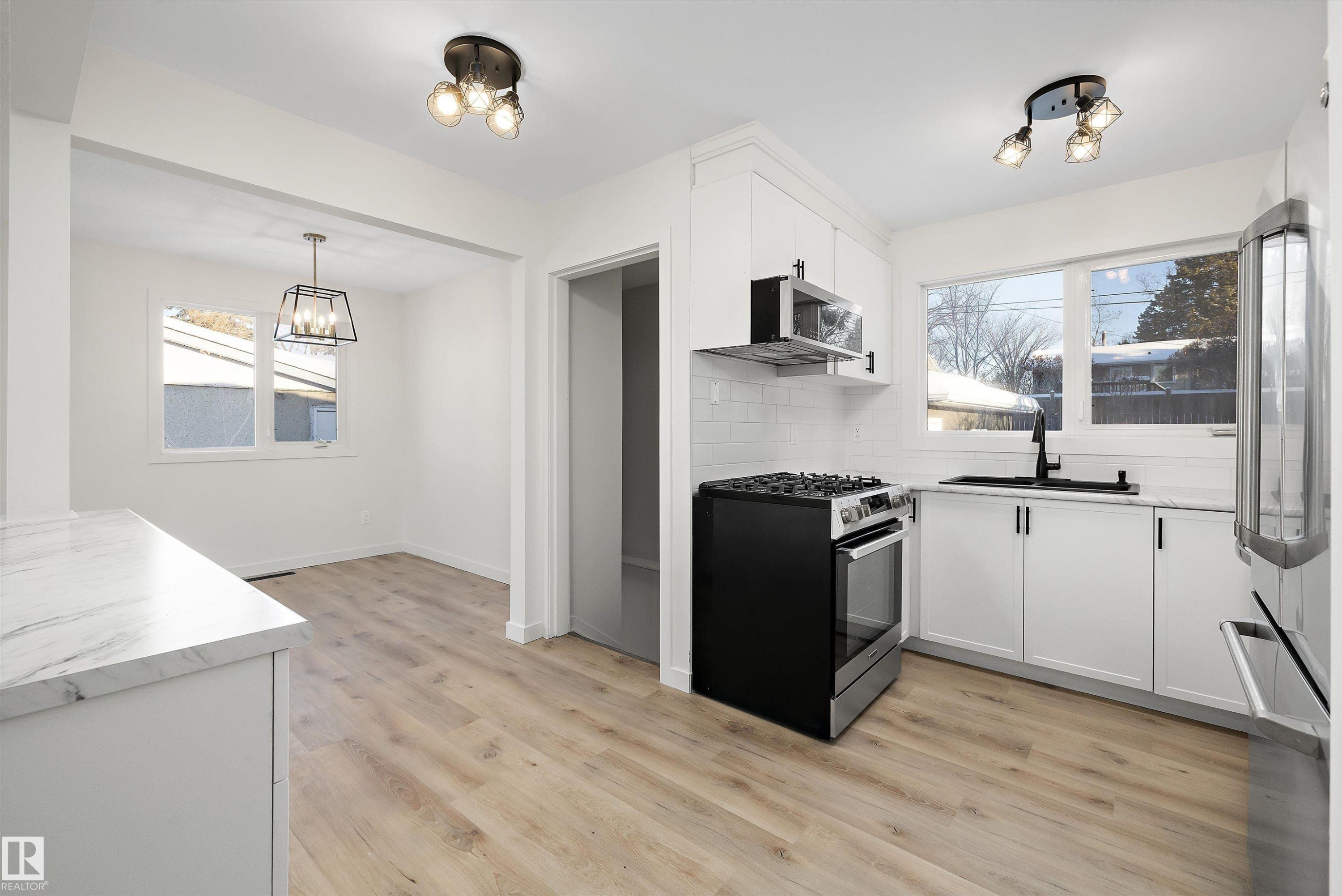 49 Sheridan Drive, St. Albert, AB - Indoor Photo Showing Kitchen
