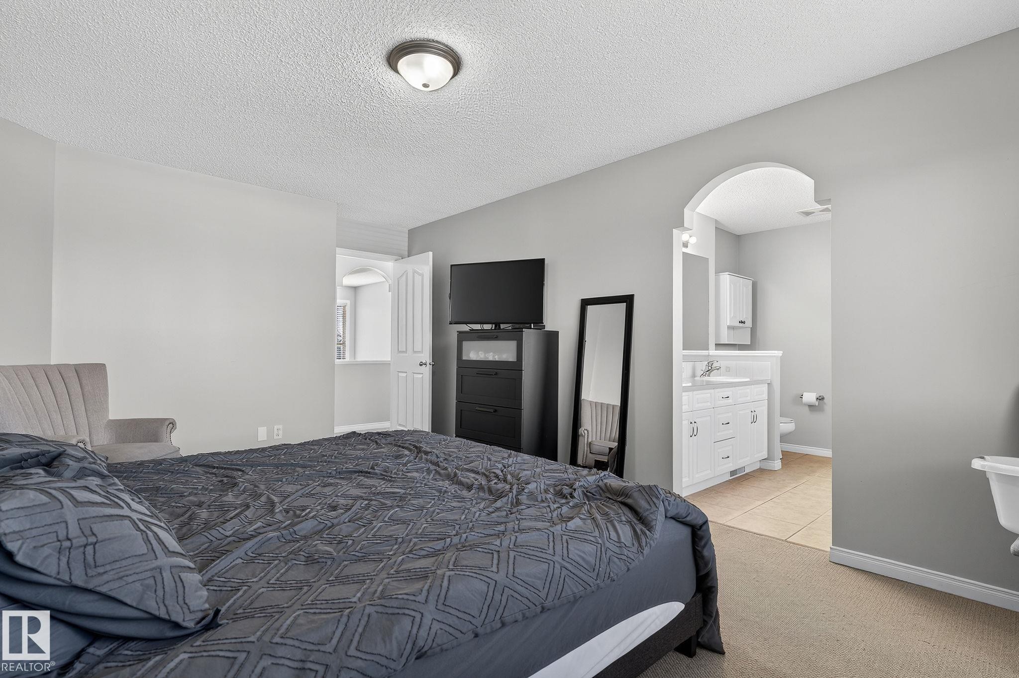 1147 Rutherford Close, Edmonton, AB - Indoor Photo Showing Bedroom