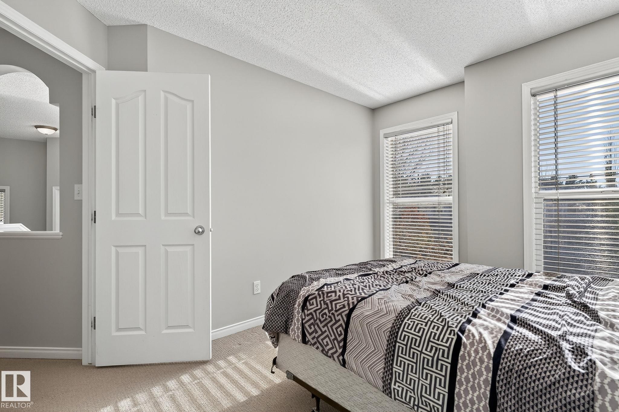 1147 Rutherford Close, Edmonton, AB - Indoor Photo Showing Bedroom