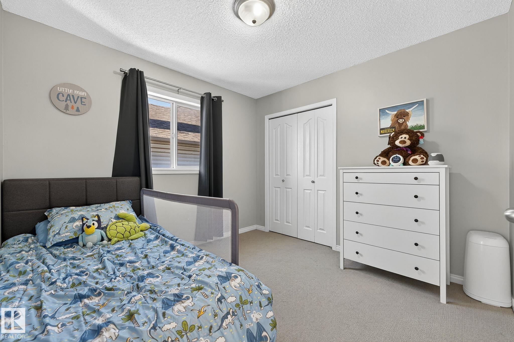 1147 Rutherford Close, Edmonton, AB - Indoor Photo Showing Bedroom