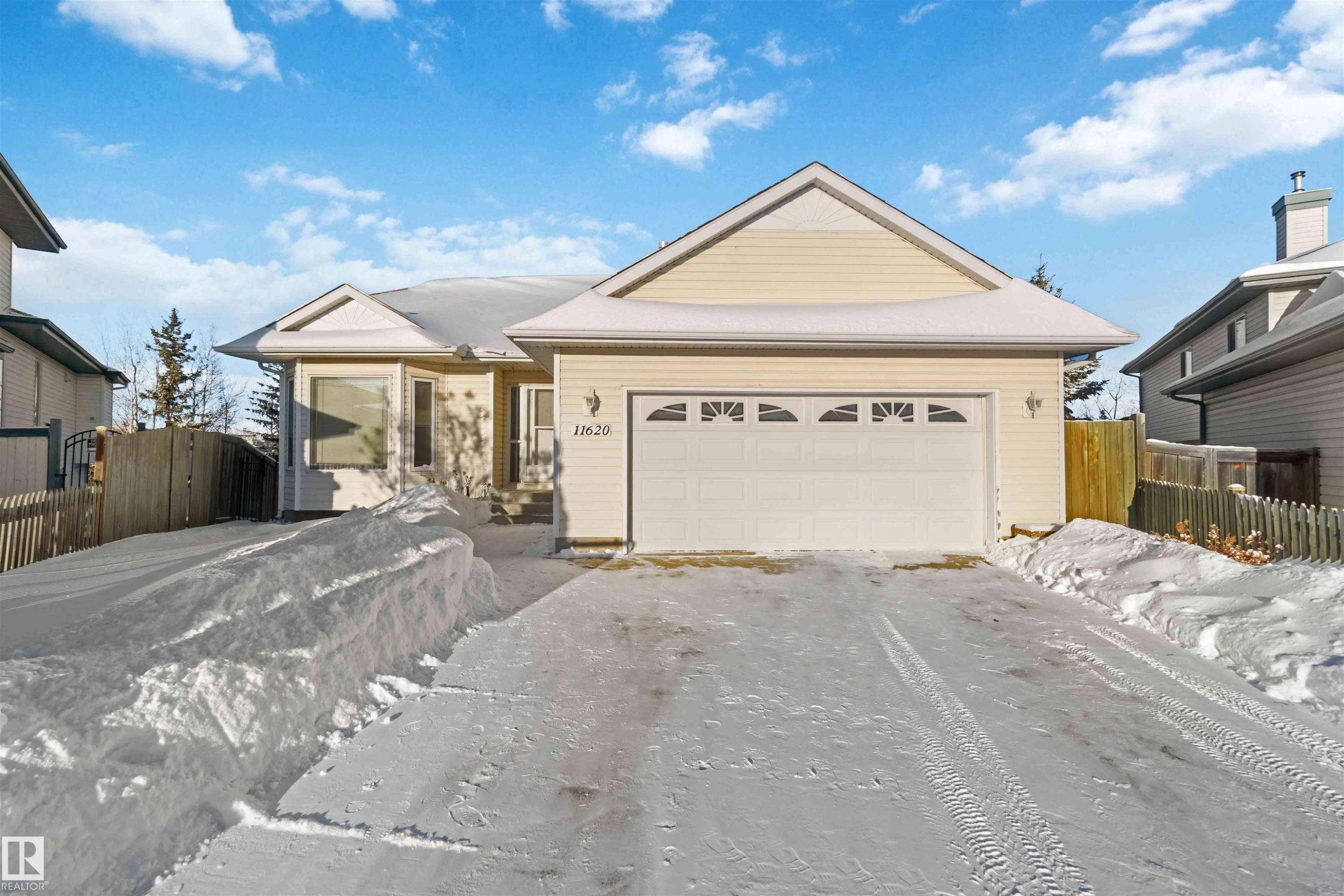 11620 170 Avenue, Edmonton, AB - Outdoor