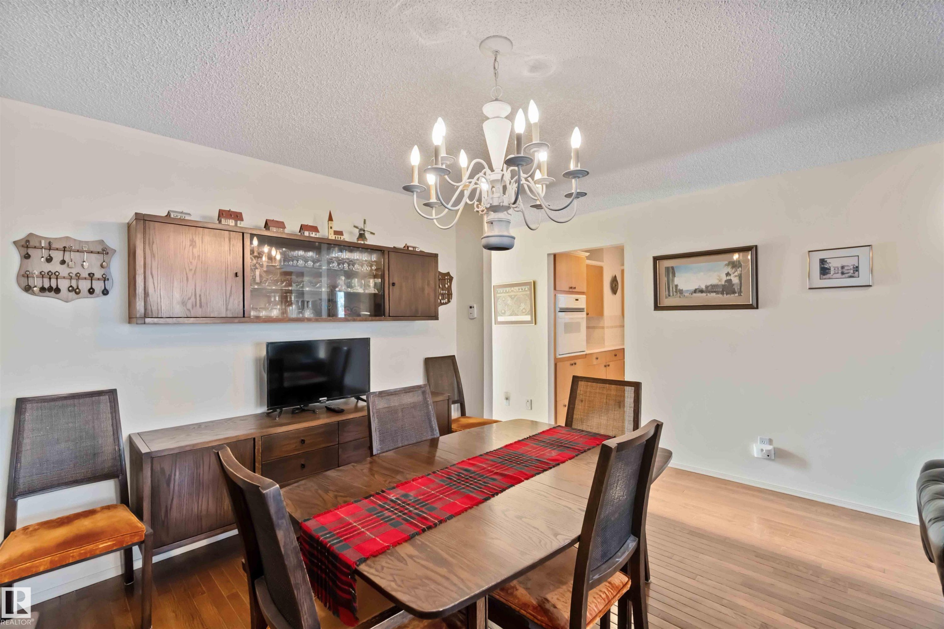 11620 170 Avenue, Edmonton, AB - Indoor Photo Showing Dining Room