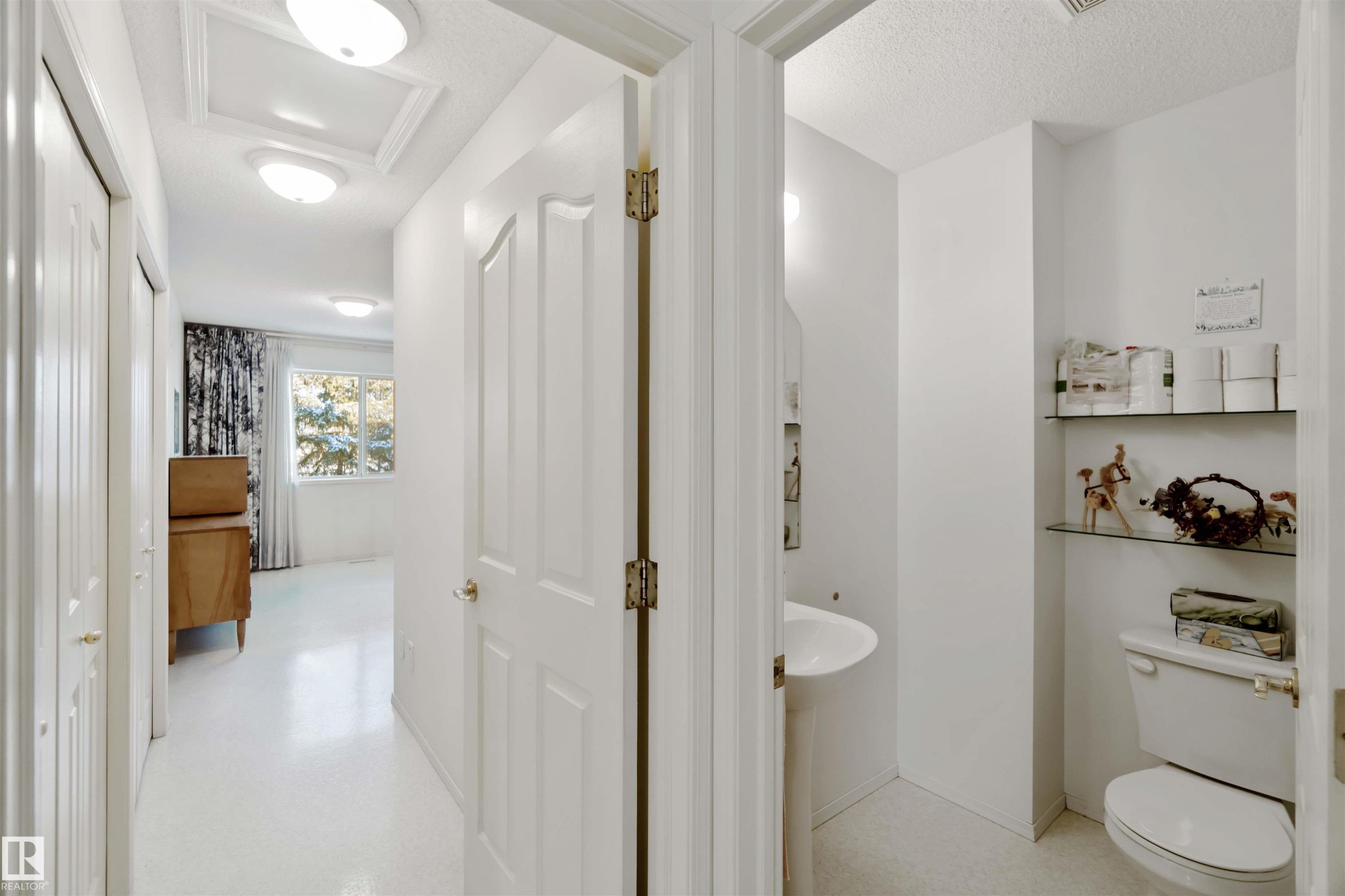 11620 170 Avenue, Edmonton, AB - Indoor