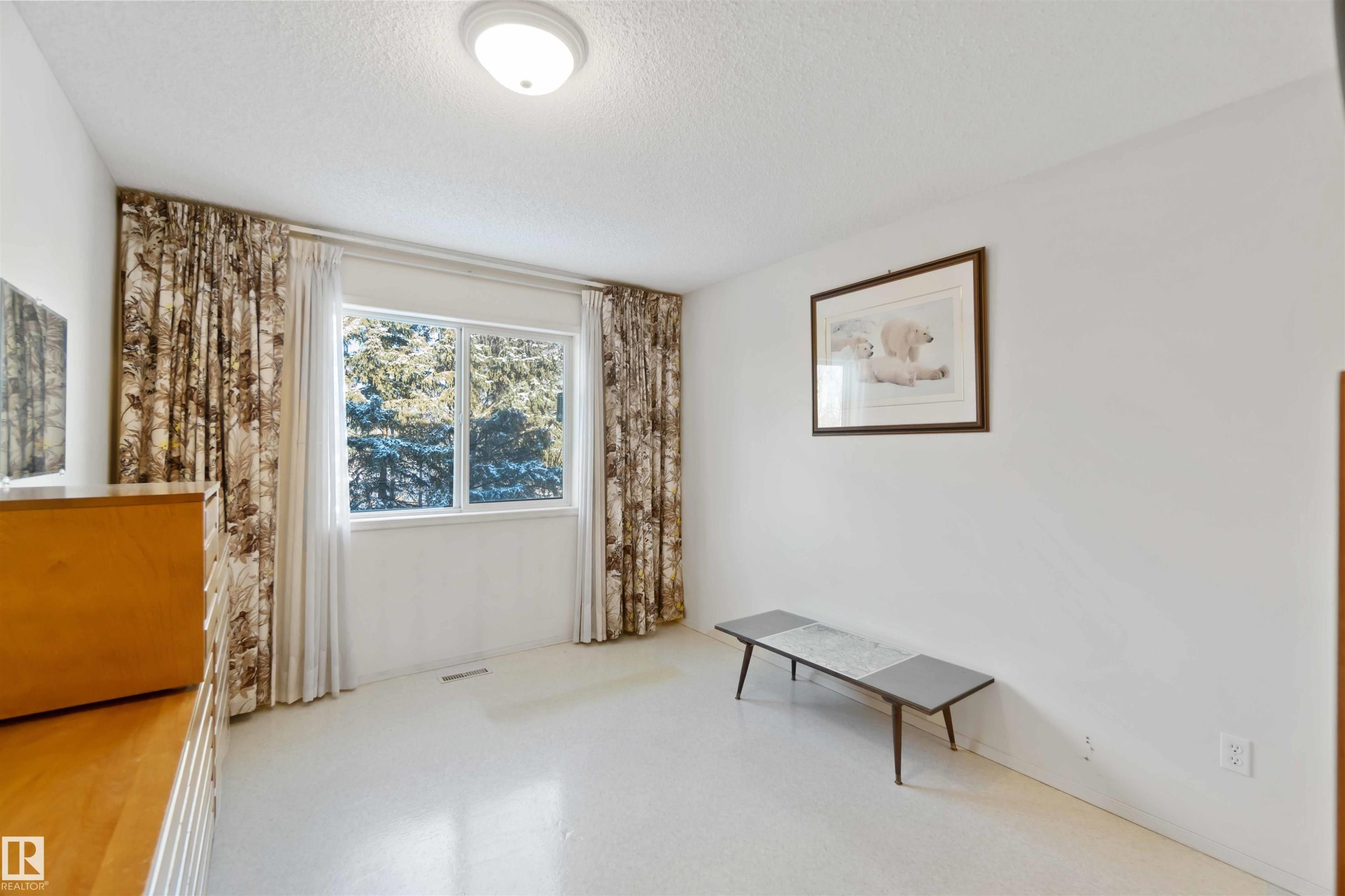 11620 170 Avenue, Edmonton, AB - Indoor Photo Showing Other Room