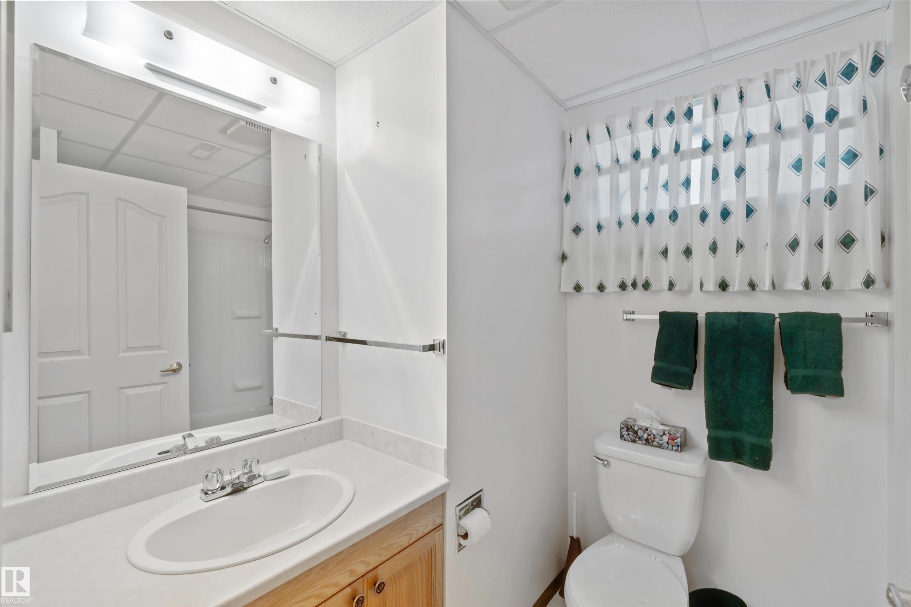 11620 170 Avenue, Edmonton, AB - Indoor Photo Showing Bathroom