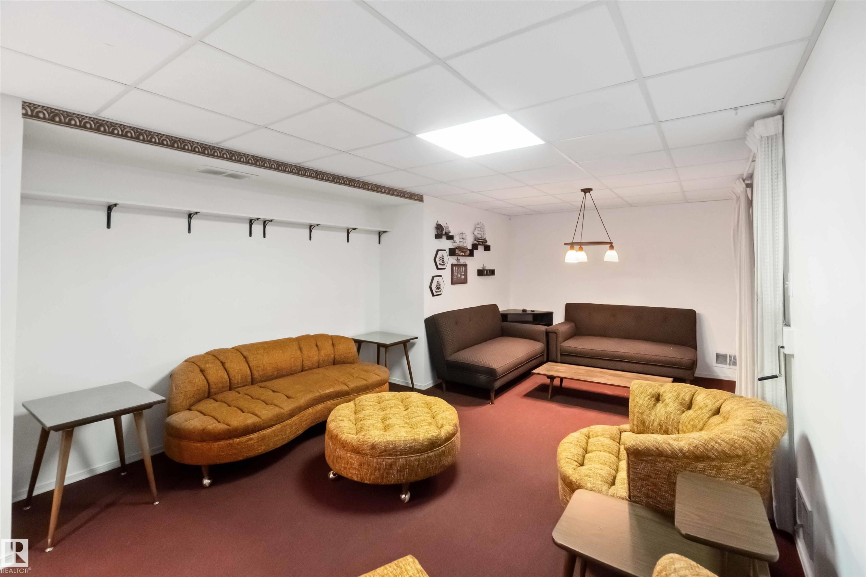 11620 170 Avenue, Edmonton, AB - Indoor