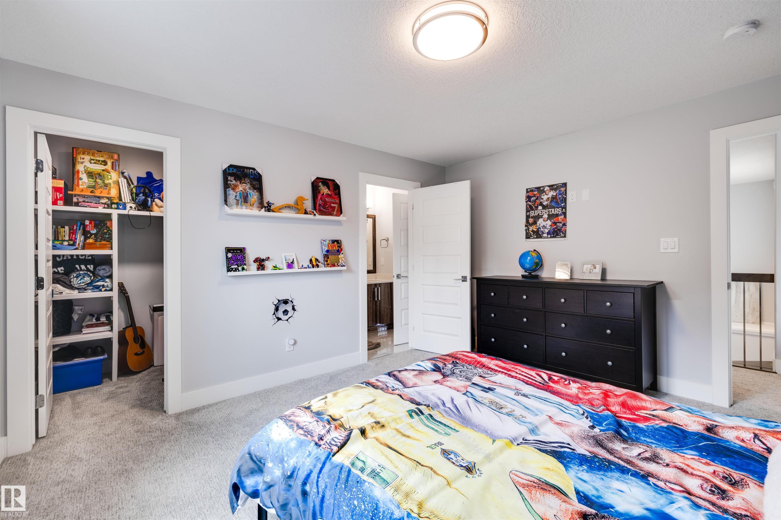 3901 44 Avenue, Beaumont, AB - Indoor Photo Showing Bedroom