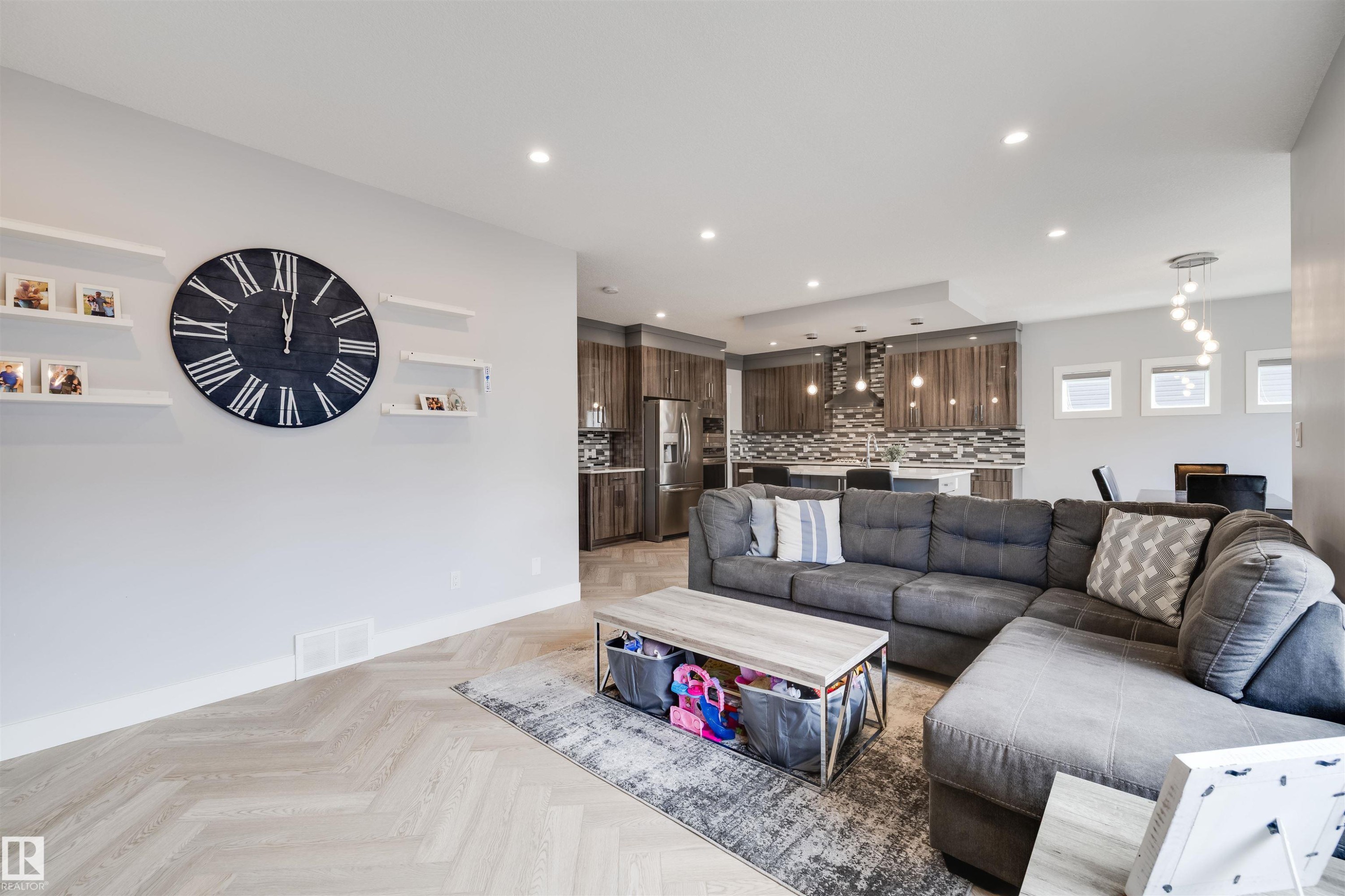 3901 44 Avenue, Beaumont, AB - Indoor Photo Showing Living Room