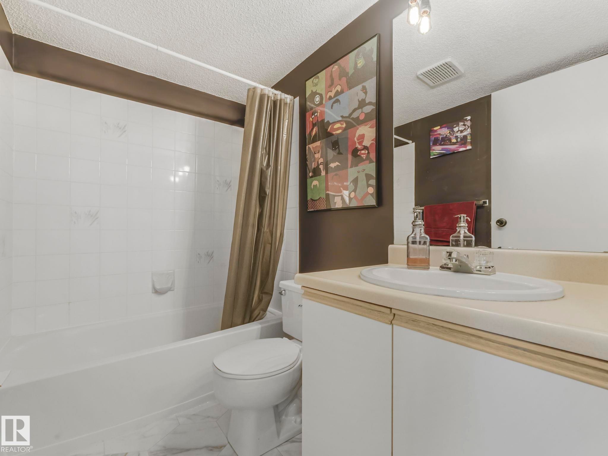 326 10636 120 Street, Edmonton, AB - Indoor Photo Showing Bathroom