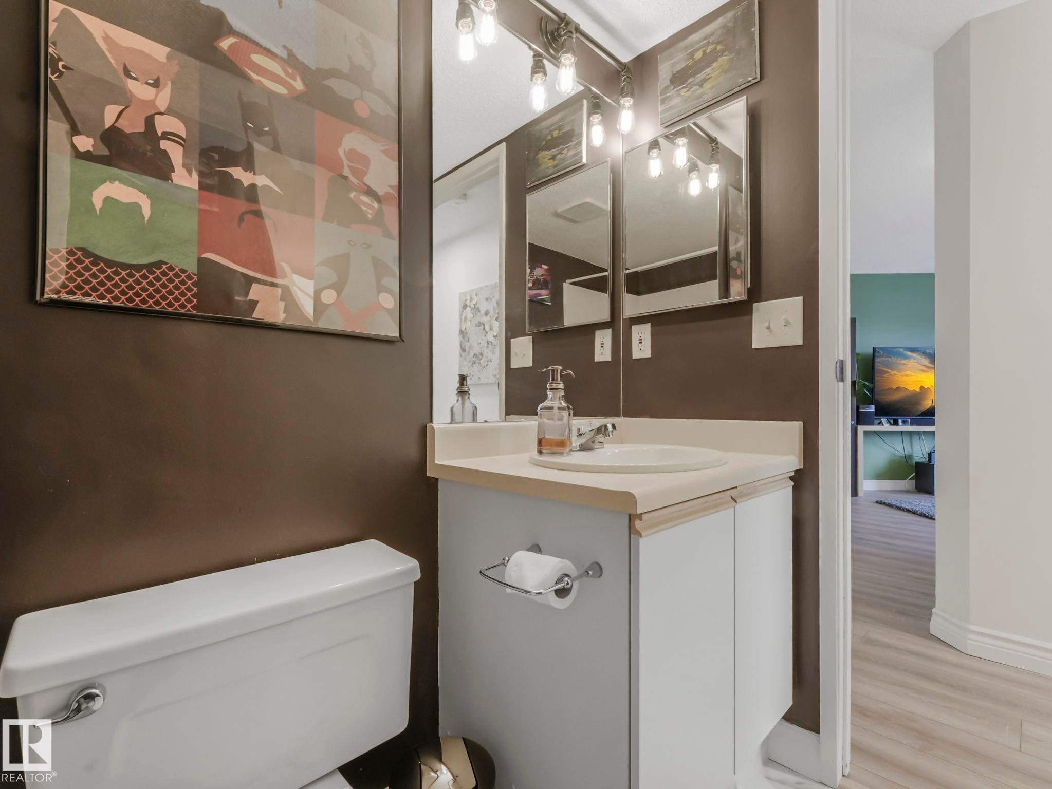 326 10636 120 Street, Edmonton, AB - Indoor Photo Showing Bathroom