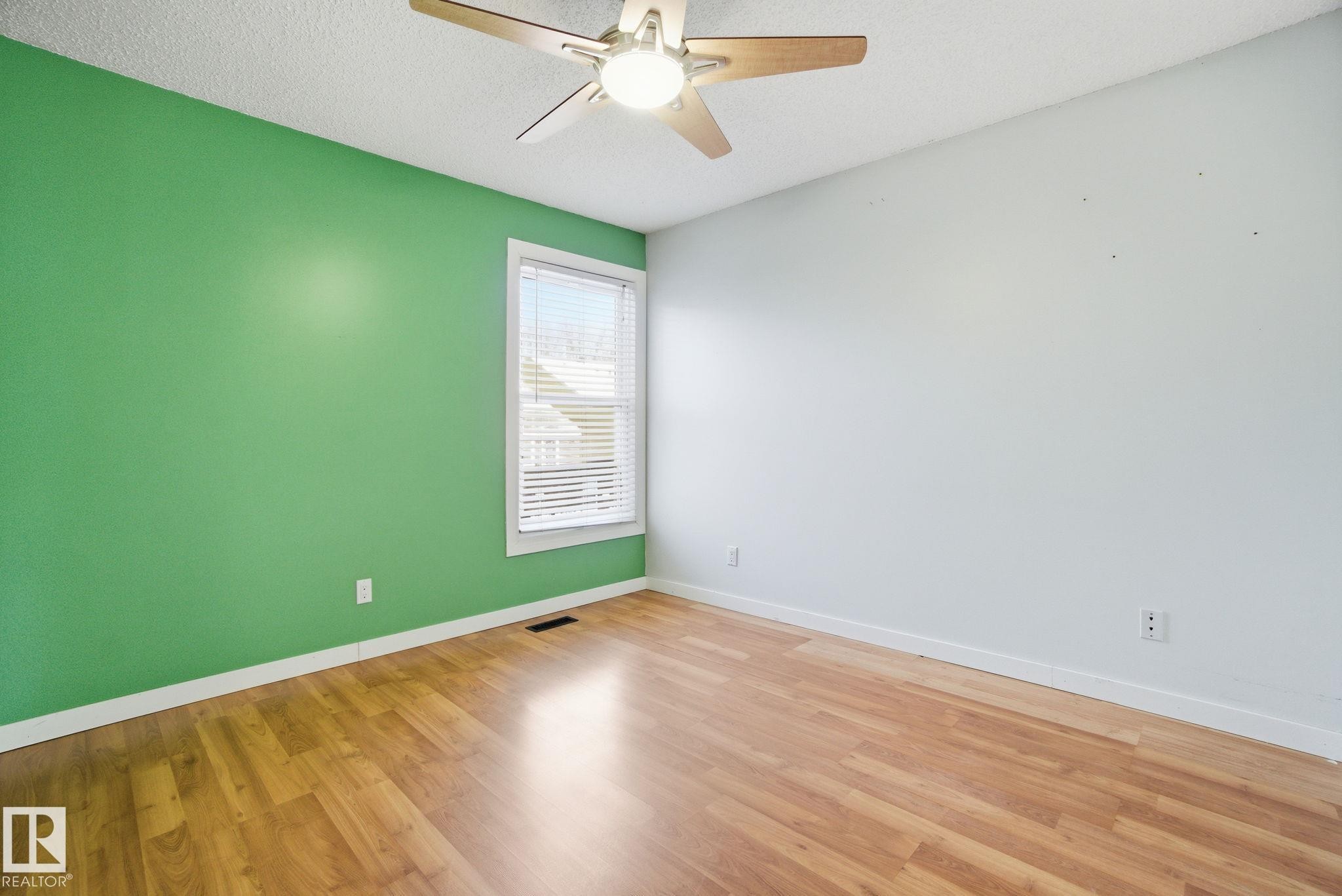 457 Abbottsfield Road, Edmonton, AB - Indoor Photo Showing Other Room