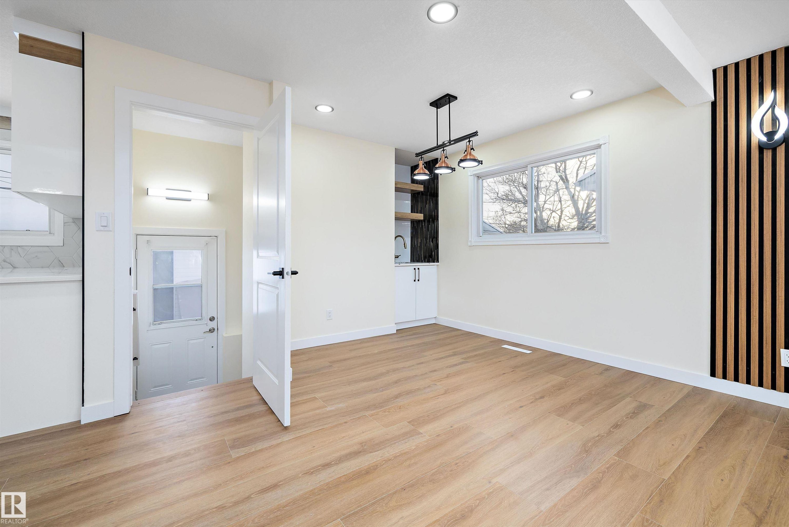 13519 109 Street, Edmonton, AB - Indoor Photo Showing Other Room