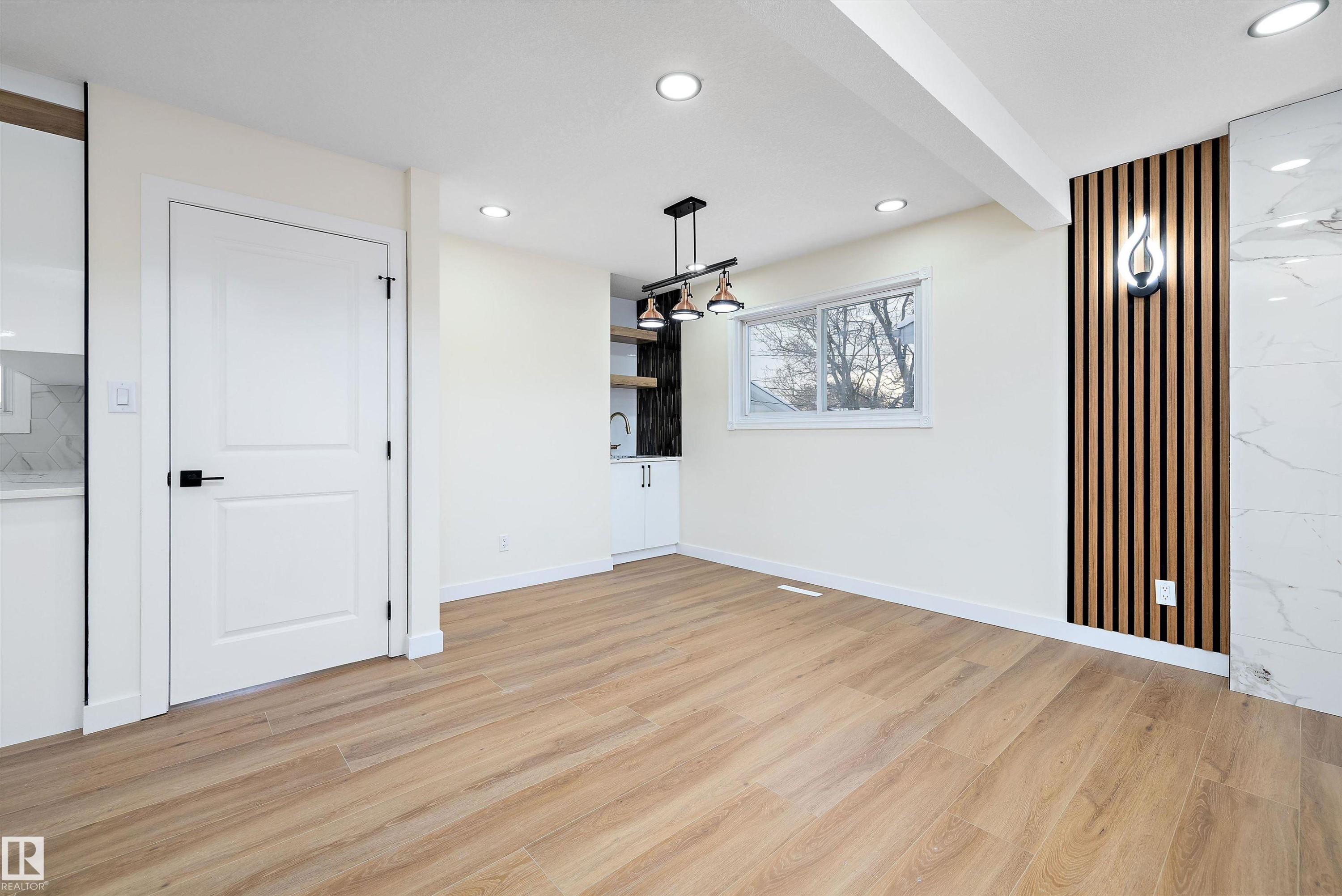 13519 109 Street, Edmonton, AB - Indoor Photo Showing Other Room