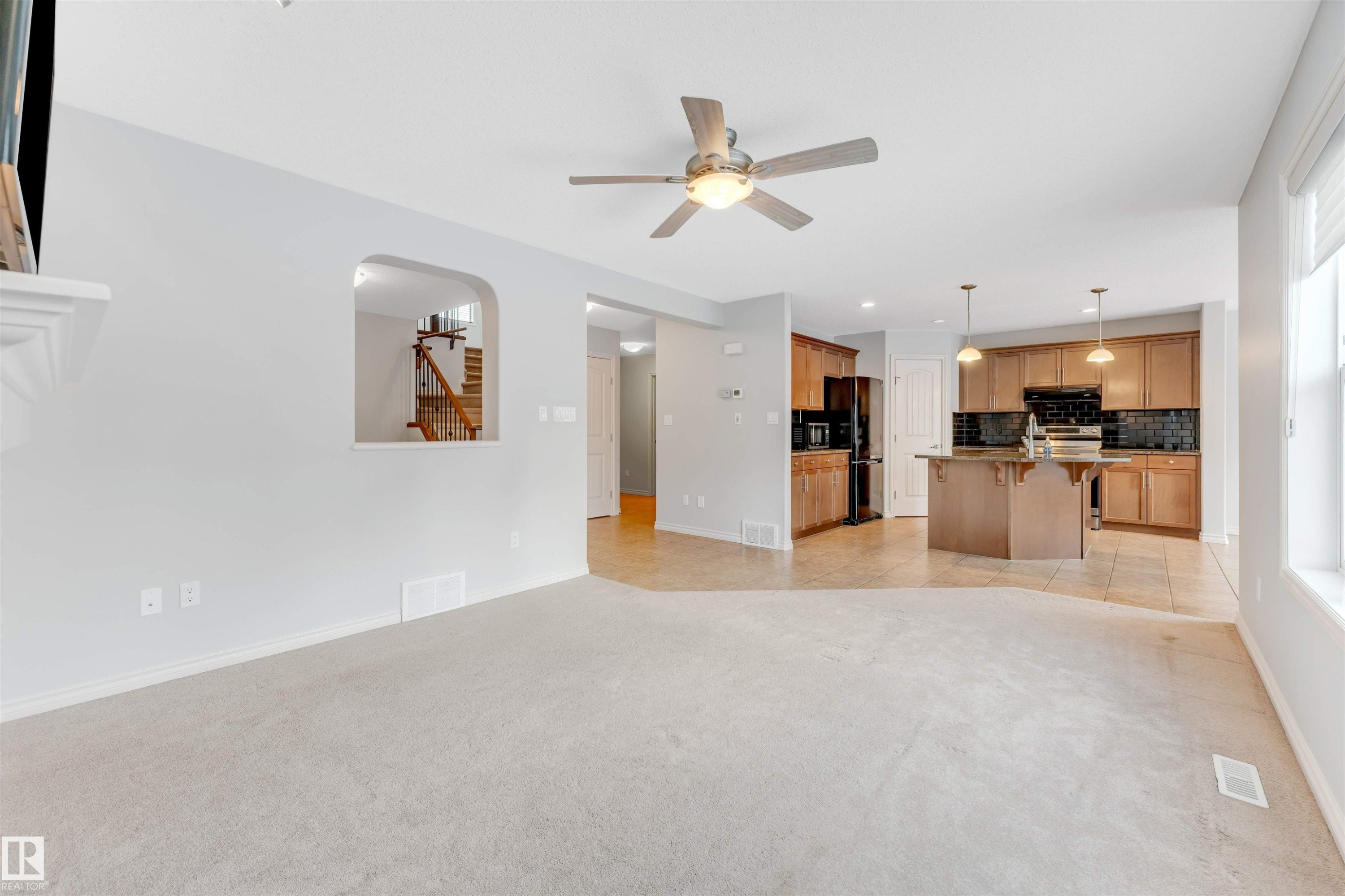 6723 19 Avenue, Edmonton, AB - Indoor