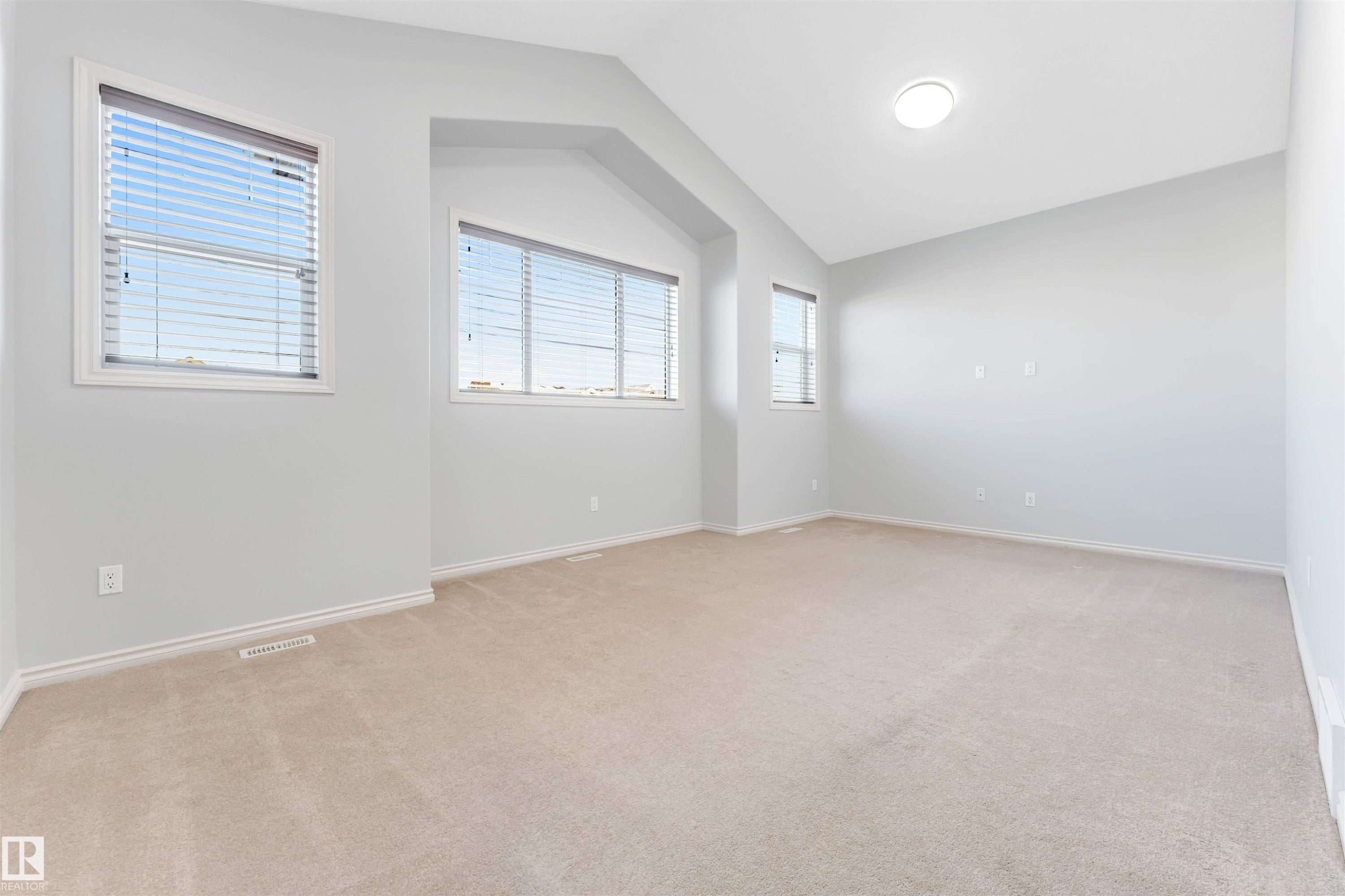 6723 19 Avenue, Edmonton, AB - Indoor Photo Showing Other Room