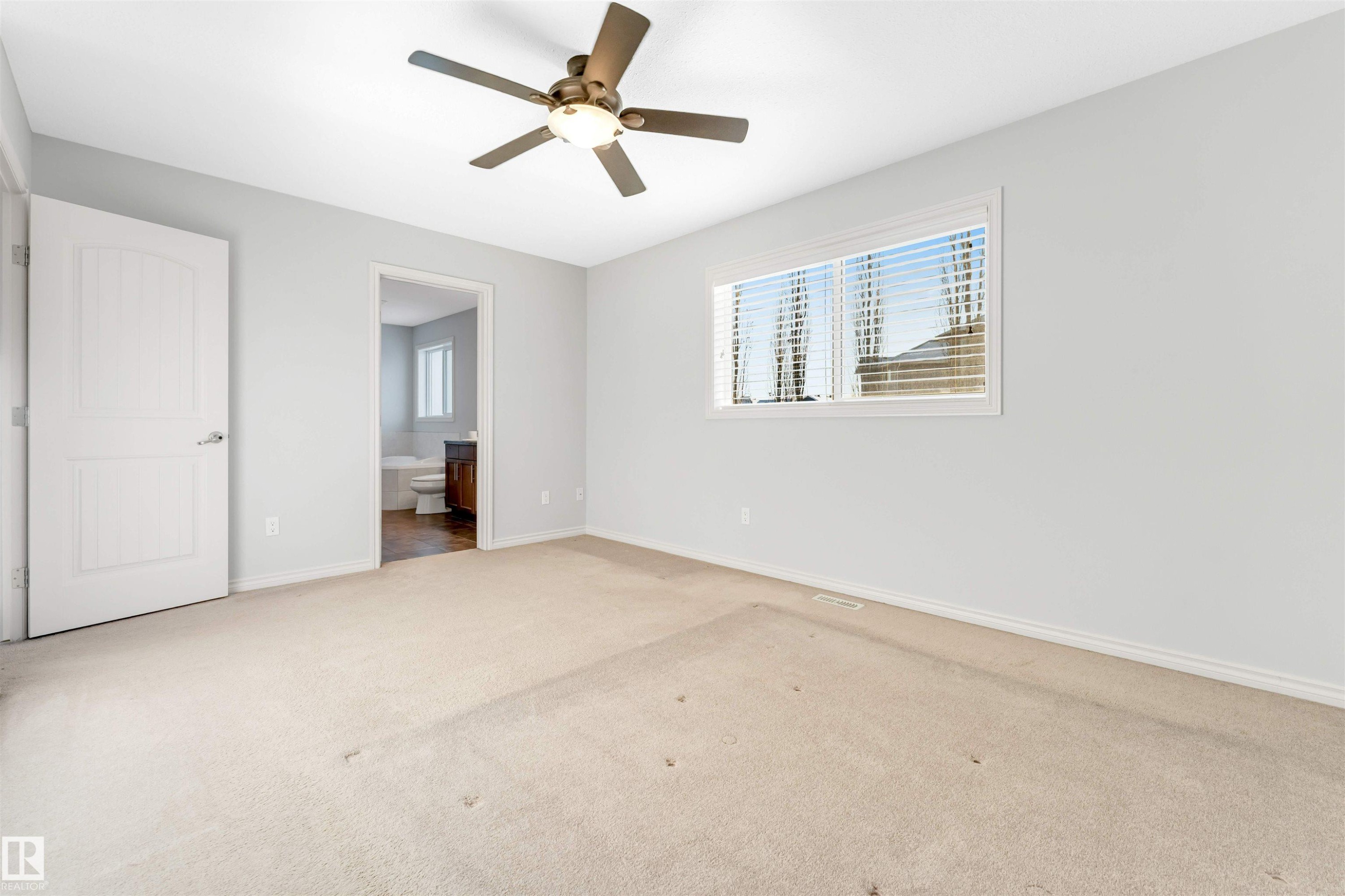 6723 19 Avenue, Edmonton, AB - Indoor Photo Showing Other Room