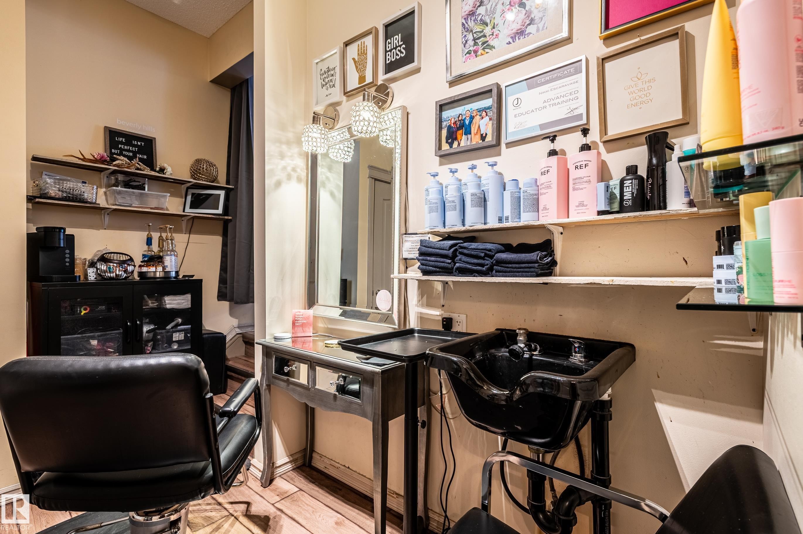 161 Hayward Crescent, Edmonton, AB - Indoor