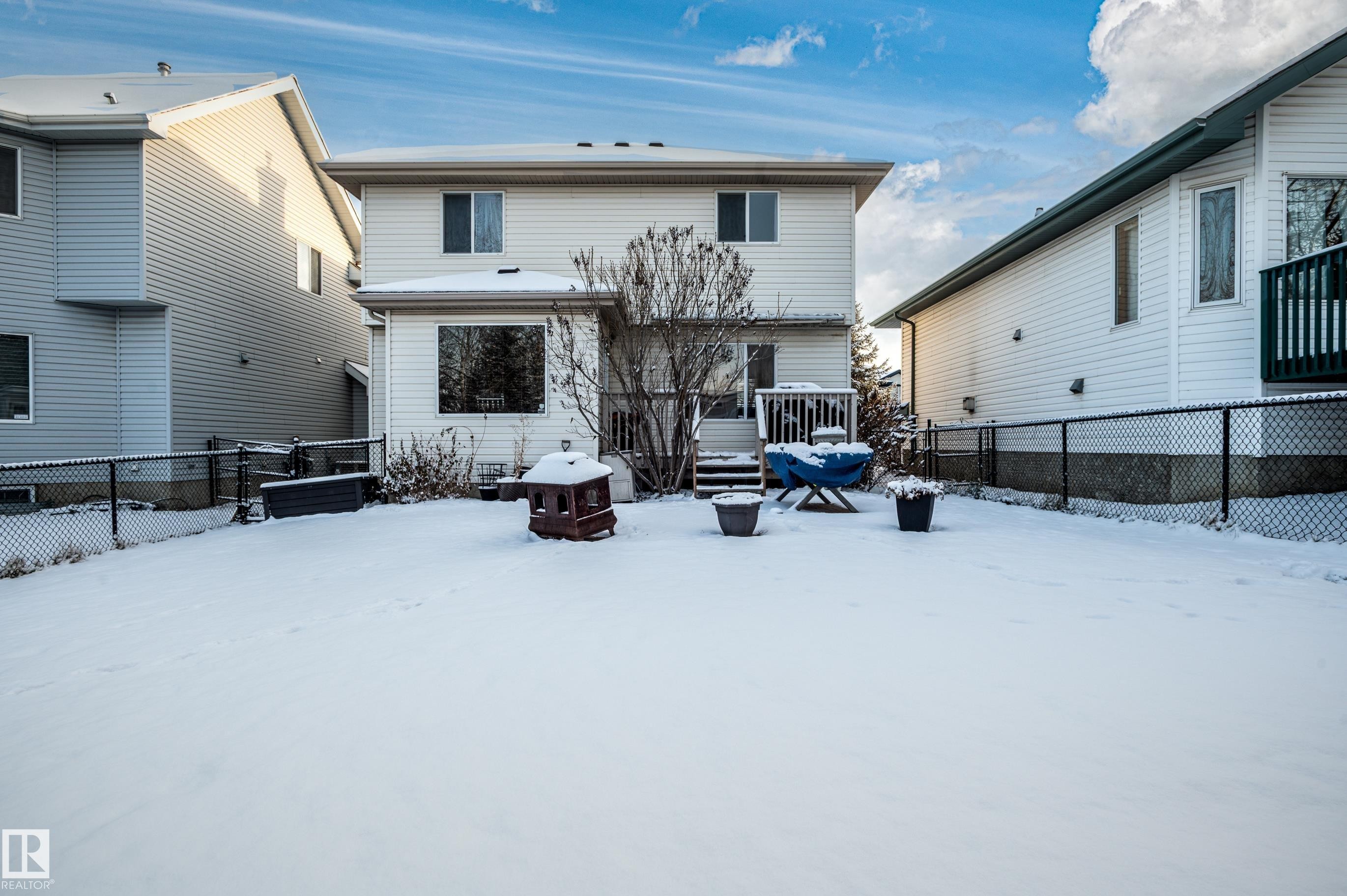 161 Hayward Crescent, Edmonton, AB - Outdoor With Exterior