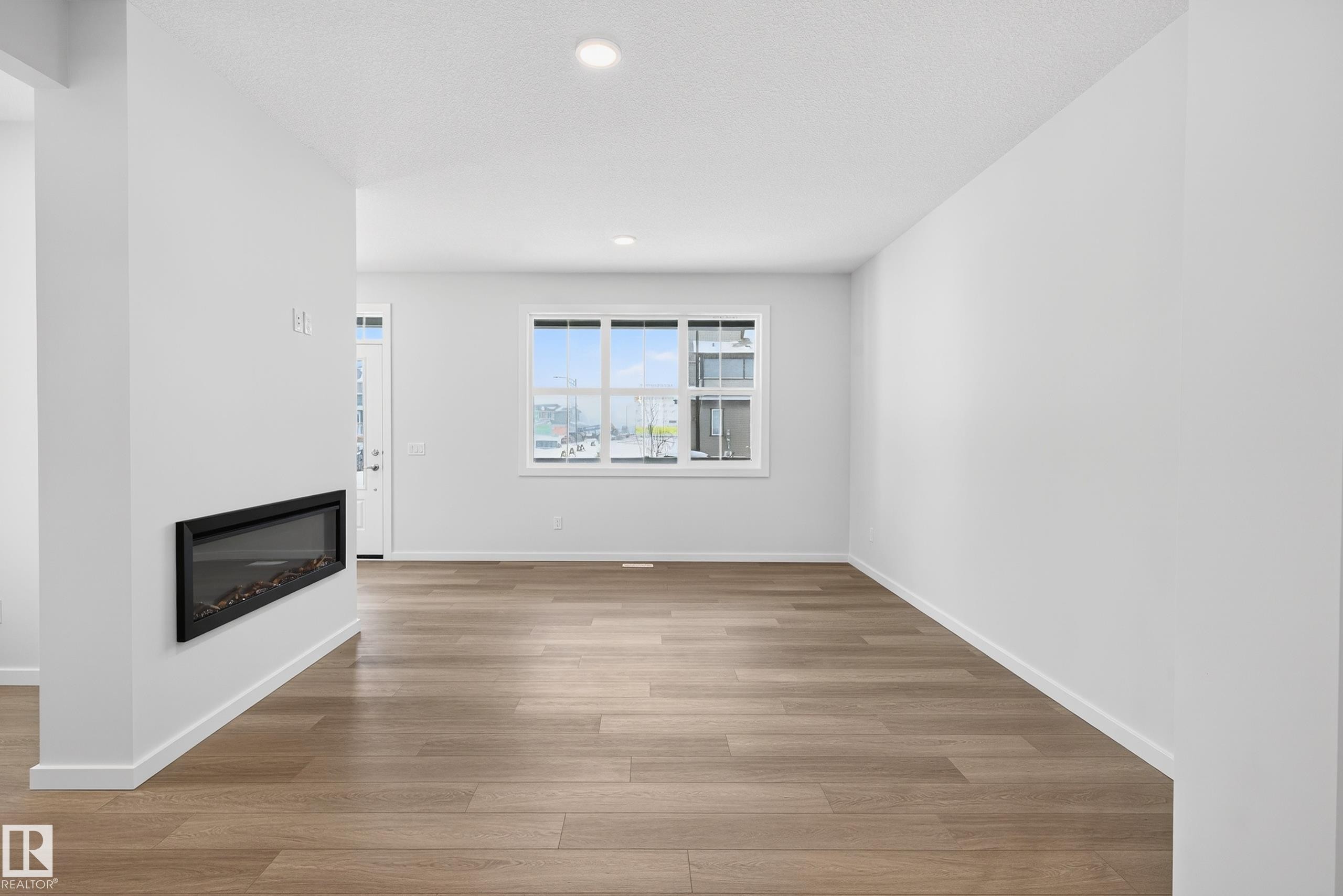 17203 3 Street, Edmonton, AB - Indoor With Fireplace