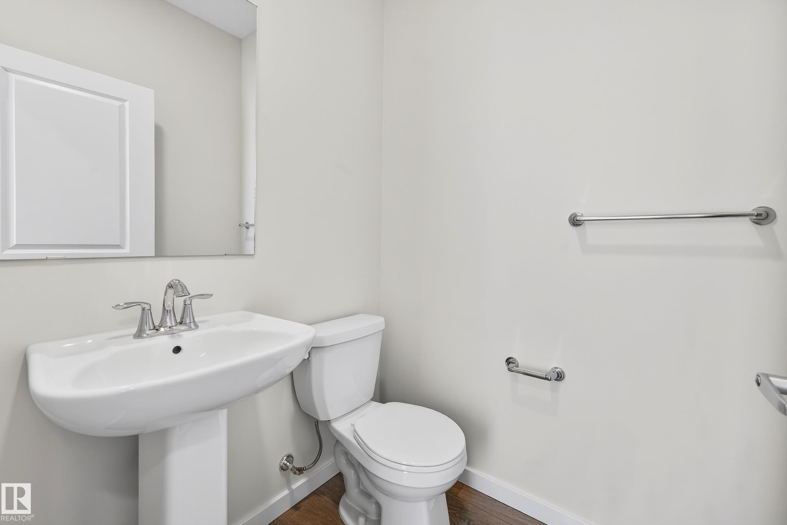 17203 3 Street, Edmonton, AB - Indoor Photo Showing Bathroom