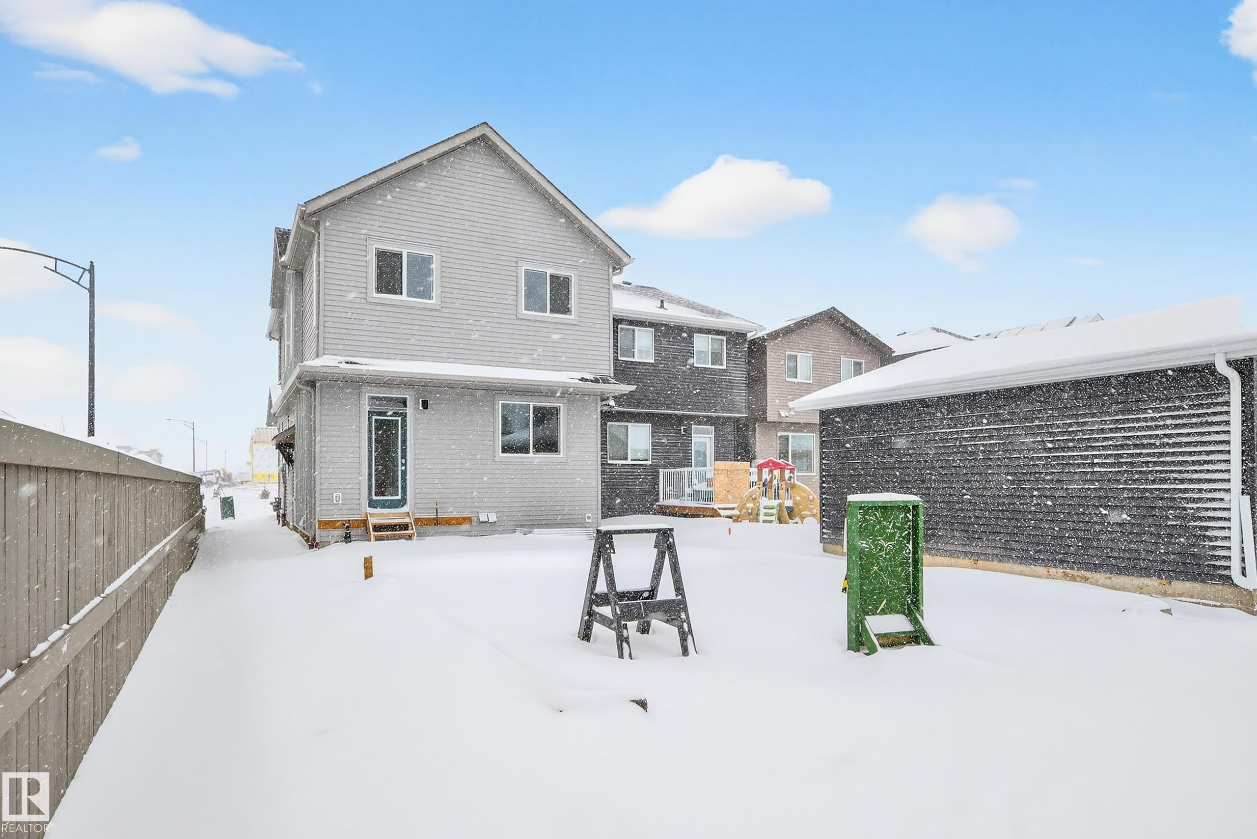17203 3 Street, Edmonton, AB - Outdoor
