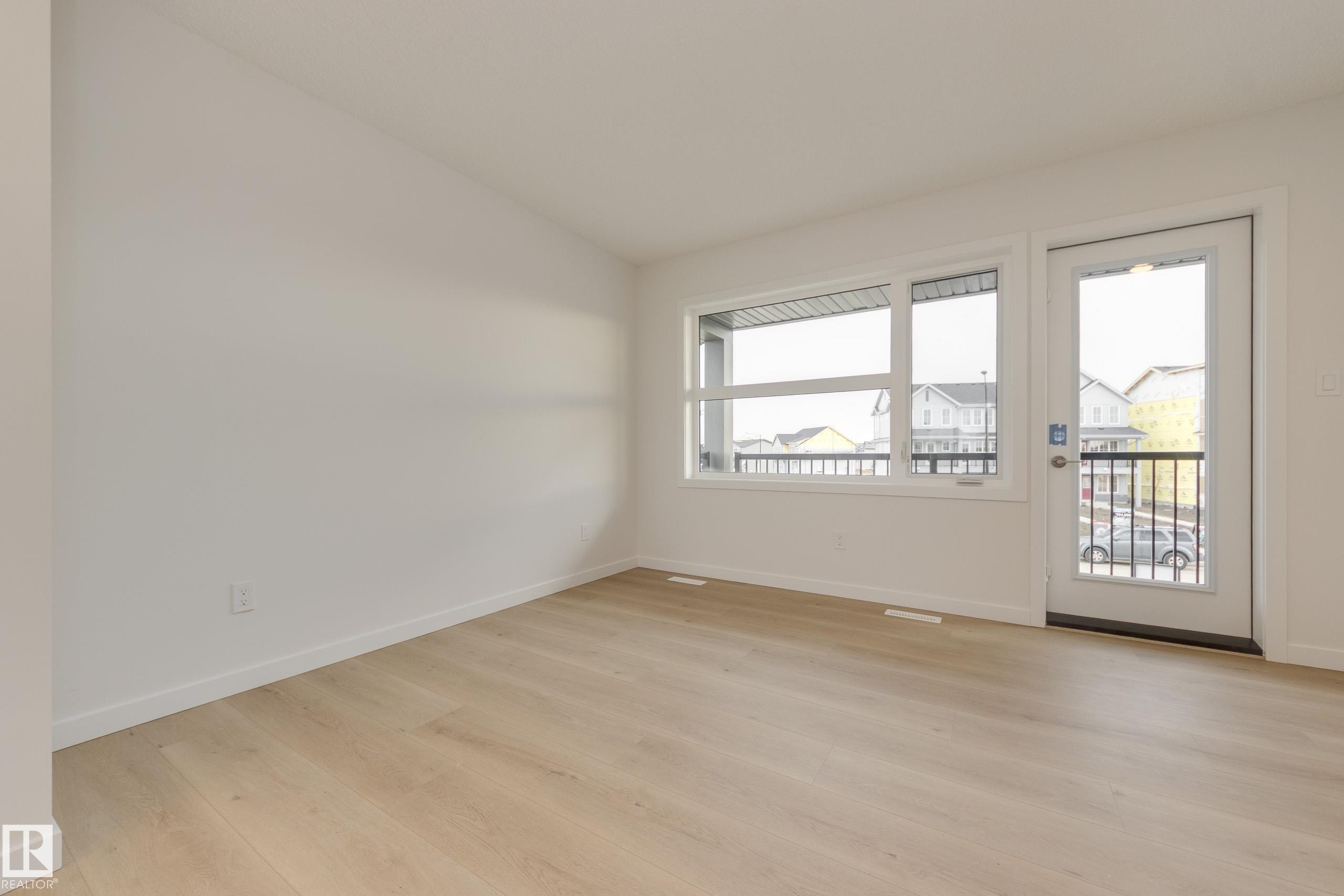17232 4 Street, Edmonton, AB - Indoor Photo Showing Other Room