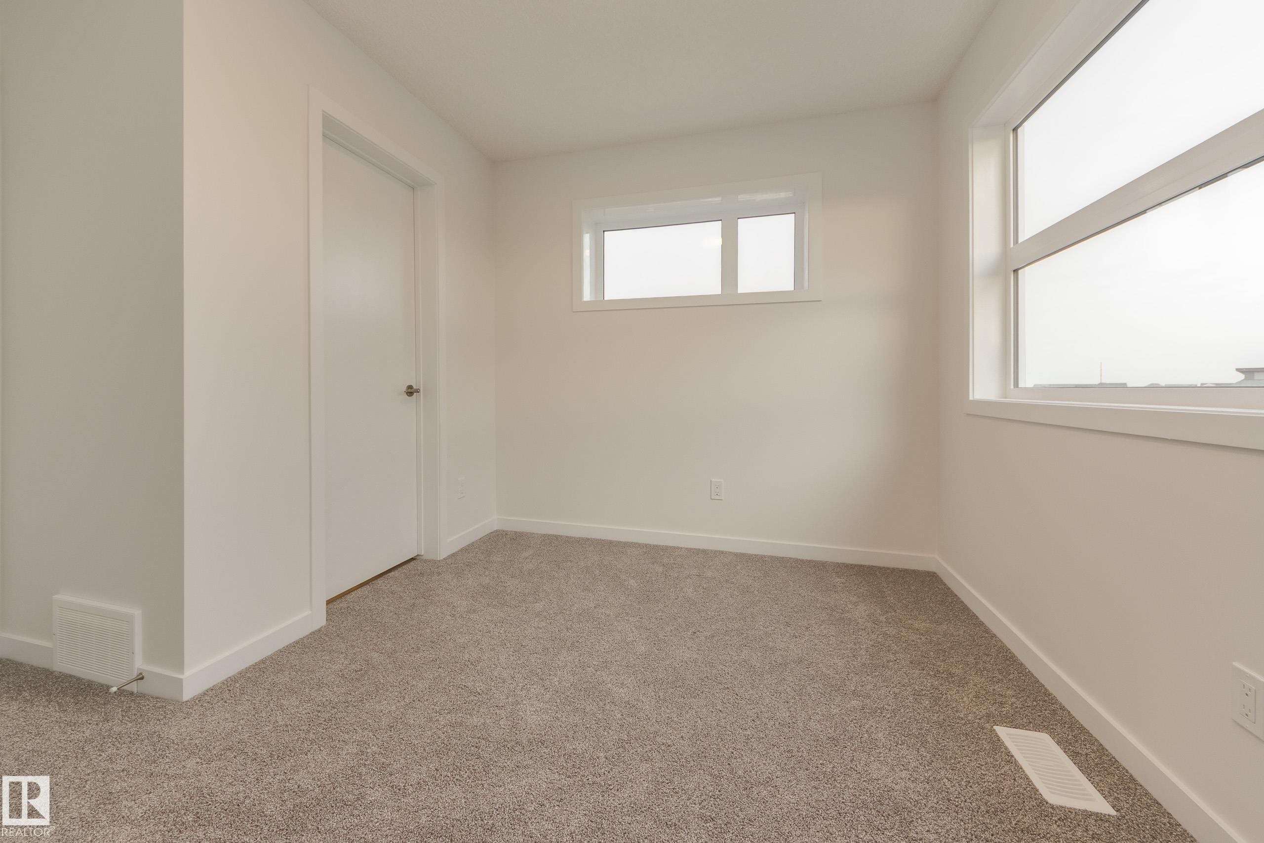 17232 4 Street, Edmonton, AB - Indoor Photo Showing Other Room