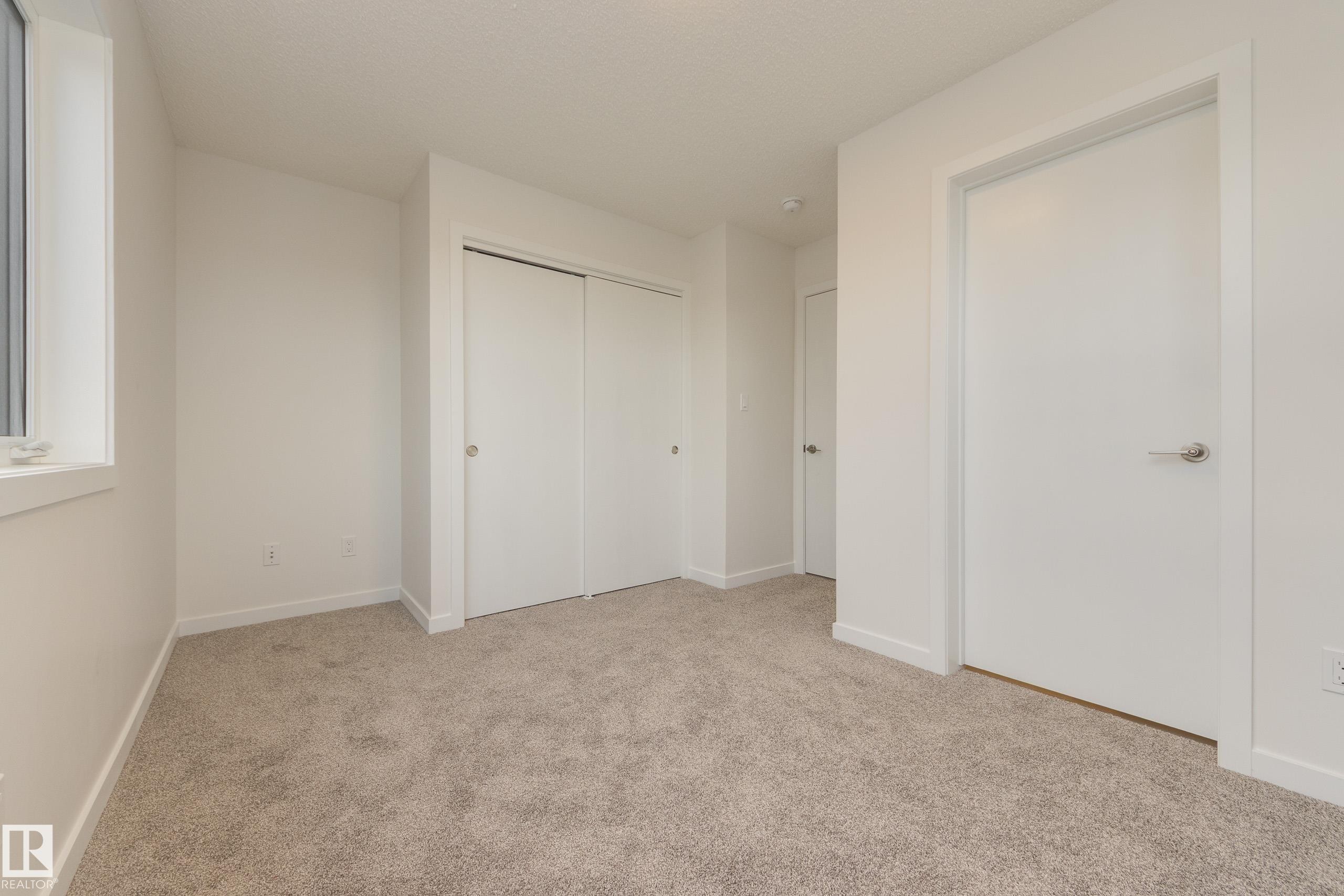 17232 4 Street, Edmonton, AB - Indoor Photo Showing Other Room